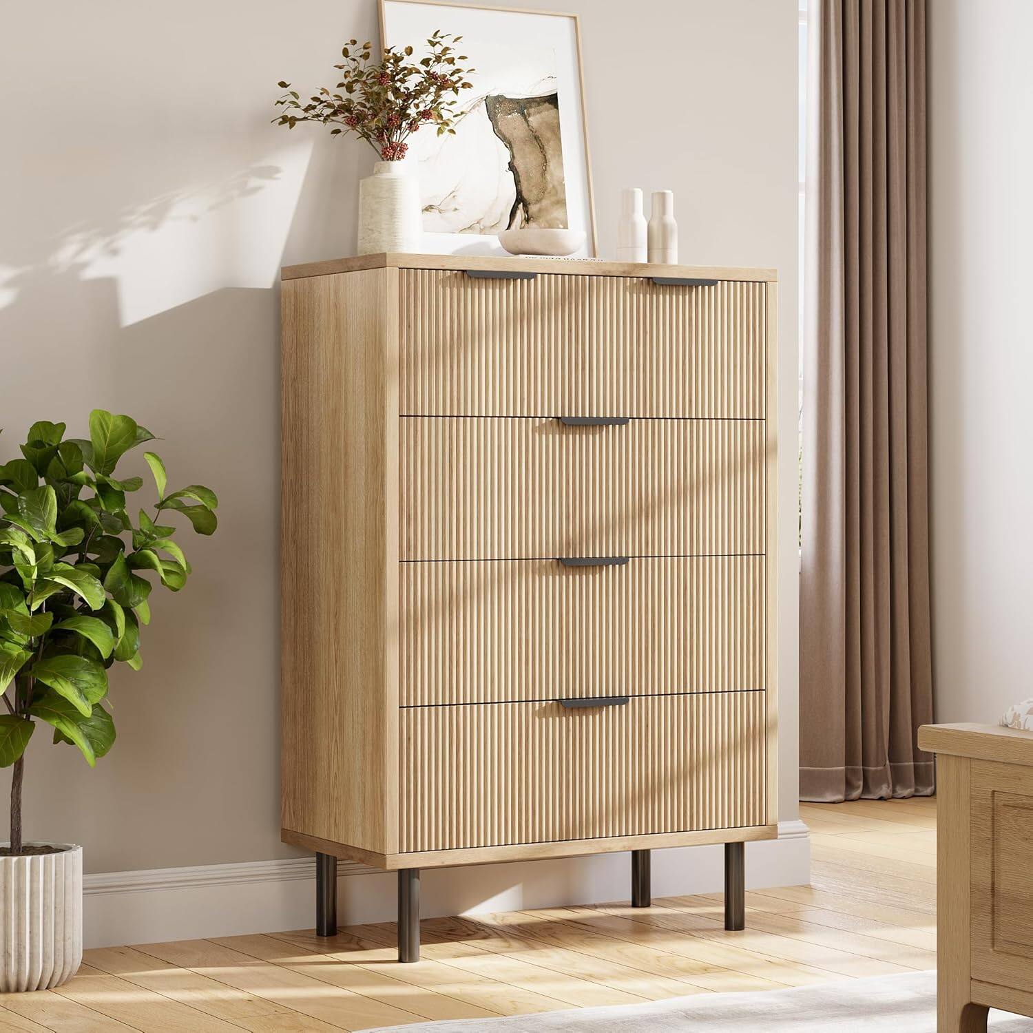GARVEE - Oak Fluted 5 Drawer Dresser, Modern Chest with Wide Drawers, Metal Legs, for Bedroom, Entryway, Hallway - Natural Oak