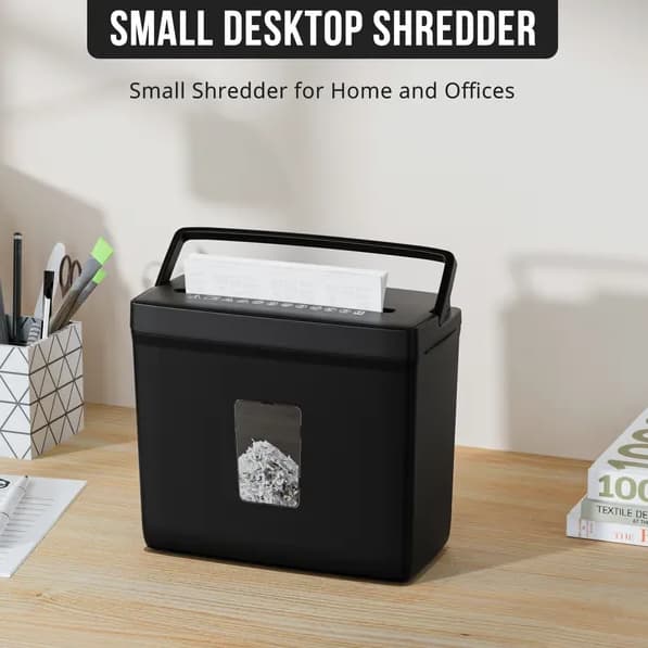 SMALL DESKTOP SHREDDER  
Small Shredder for Home and Offices