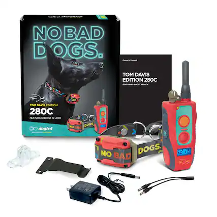 dogtra
NO BAD DOGS.
Owner's Manual
TOM DAVIS EDITION 280C FEATURING BOOST 'N LOCK
dogtra MAKE EVERY DOG DICEPTIONAL
NO BAD DOGS.
B NO BAD DOGS.
PAGER
SV1A