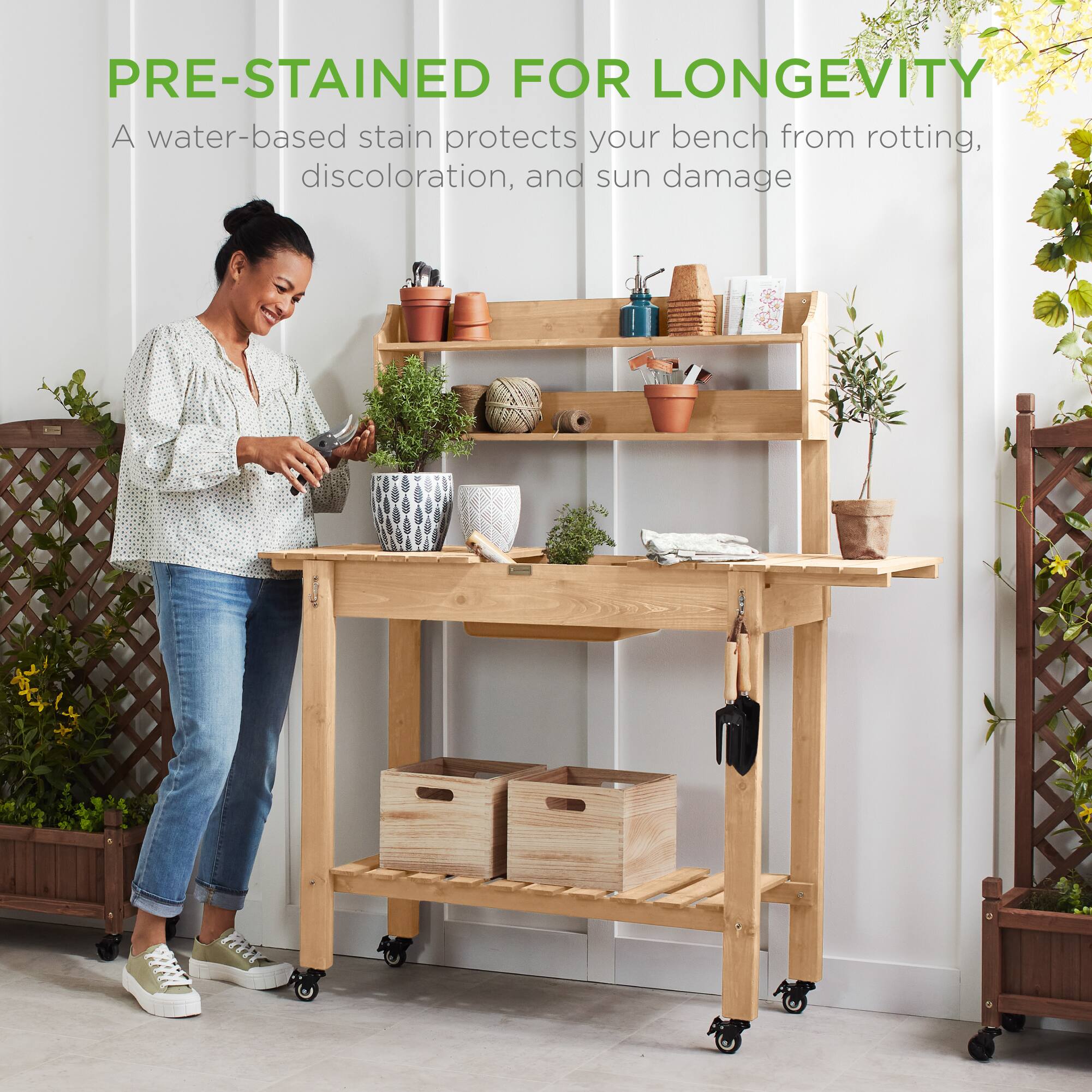 PRE-STAINED FOR LONGEVITY  
A water-based stain protects your bench from rotting, discoloration, and sun damage