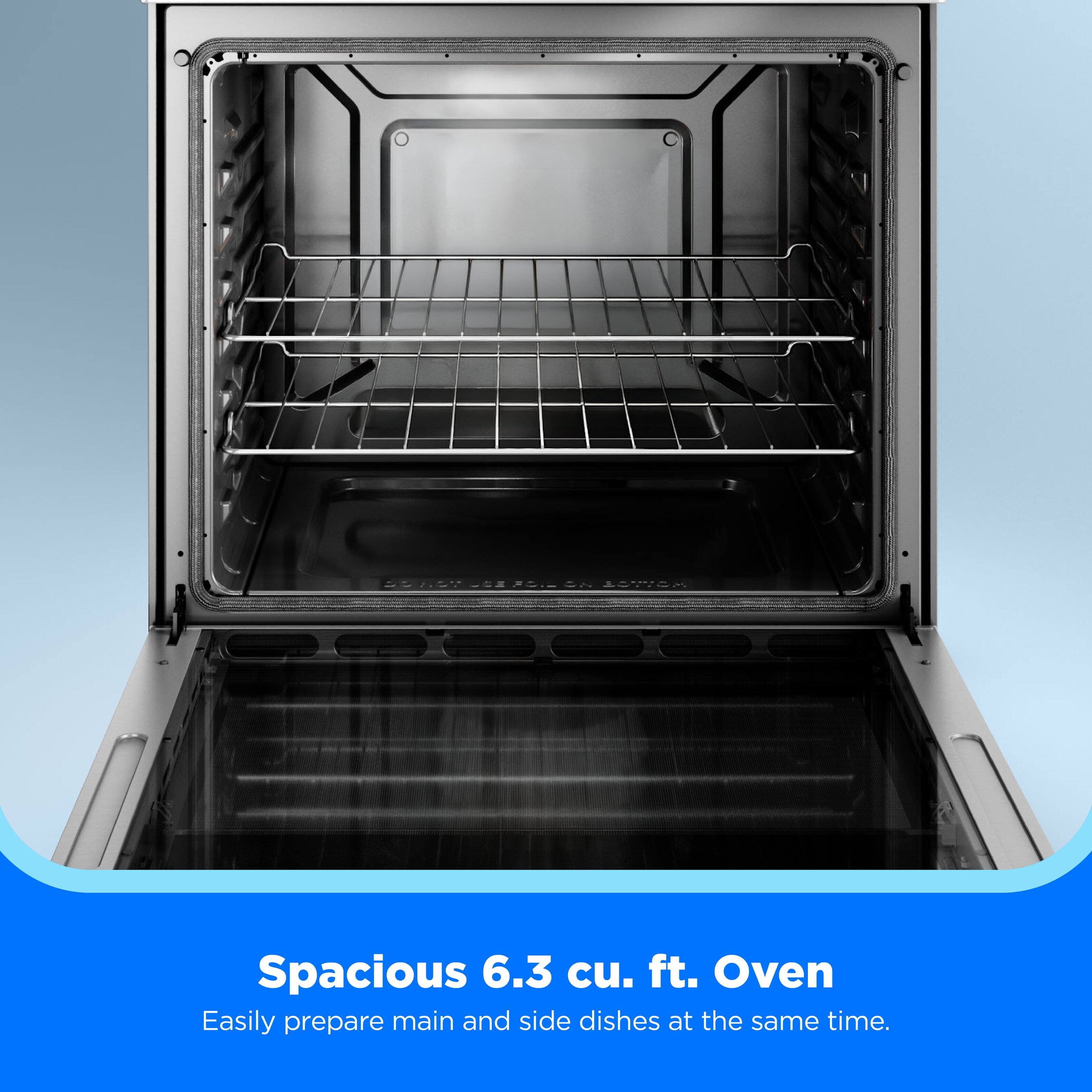 Spacious 6.3 cu. ft. Oven  
Easily prepare main and side dishes at the same time.