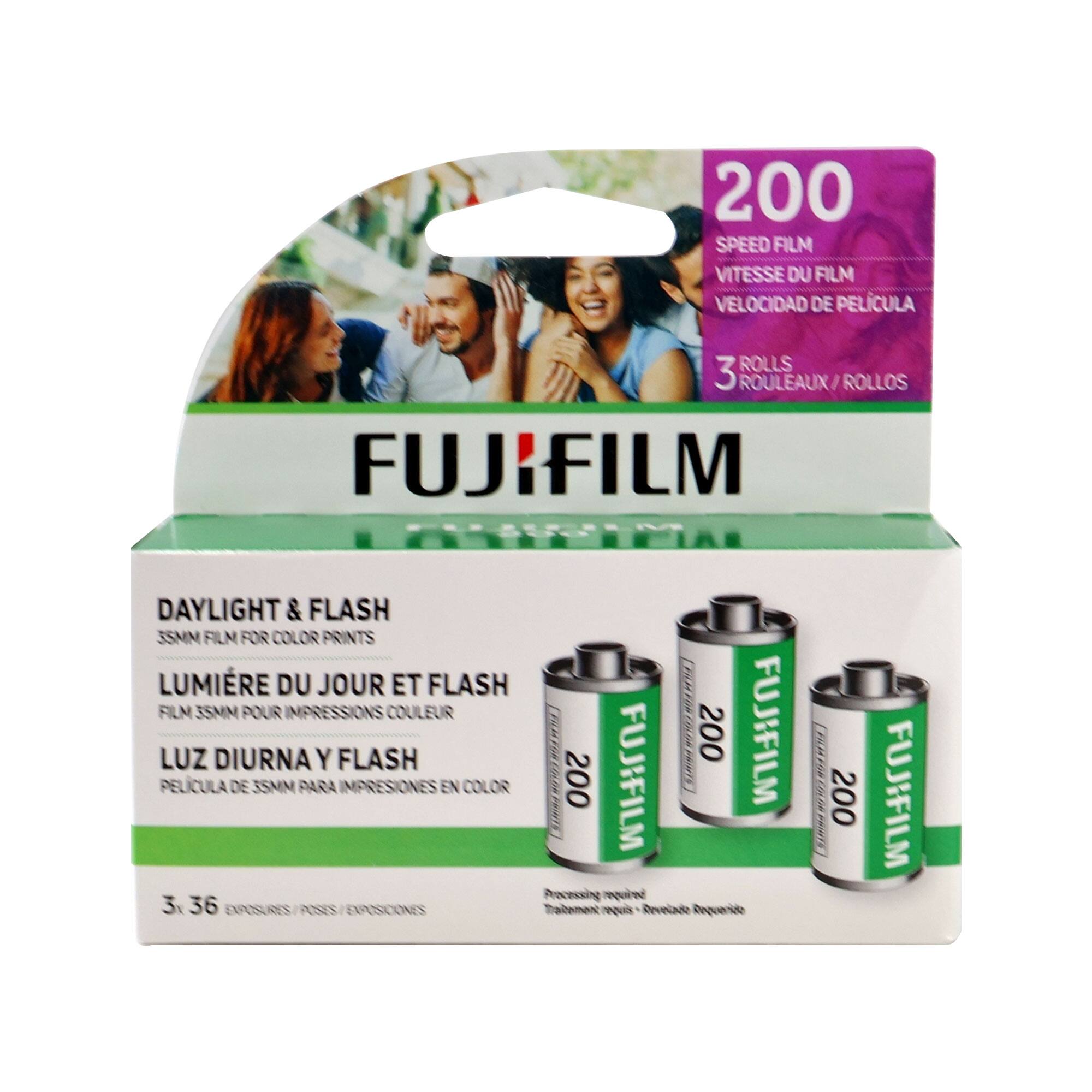 200 SPEED FILM VITESSE DU FILM VELOCIDAD DE PELICULA ROLLS 3 ROULEAUX / ROLLOS FUJIFILM DAYLIGHT & FLASH 35MM FILM FOR COLOR PRINTS LUMIERE DU JOUR ET FLASH FILM 35MM POUR IMPRESSIONS COULEUR LUZ DIURNA Y FLASH PELICULA DE 35MM PARA IMPRESIONES EN COLOR 200 FUJIFILM 156 200 FUJIFILM (R) Processing required 3x 36 EXPOSURES / POSES / EXPOSICIONES Requiere revelado Requierta revelado LEE 200 I FUJIFILM