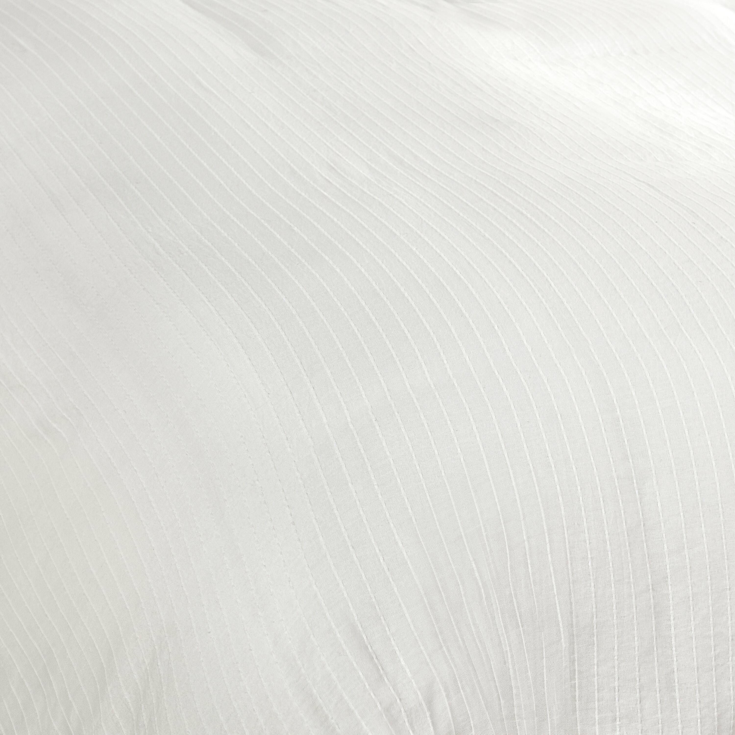 Angle. Manhattan Lane - Zoni King Size Duvet Cover, Woven Stitch Design, Premium  Cotton - White.
