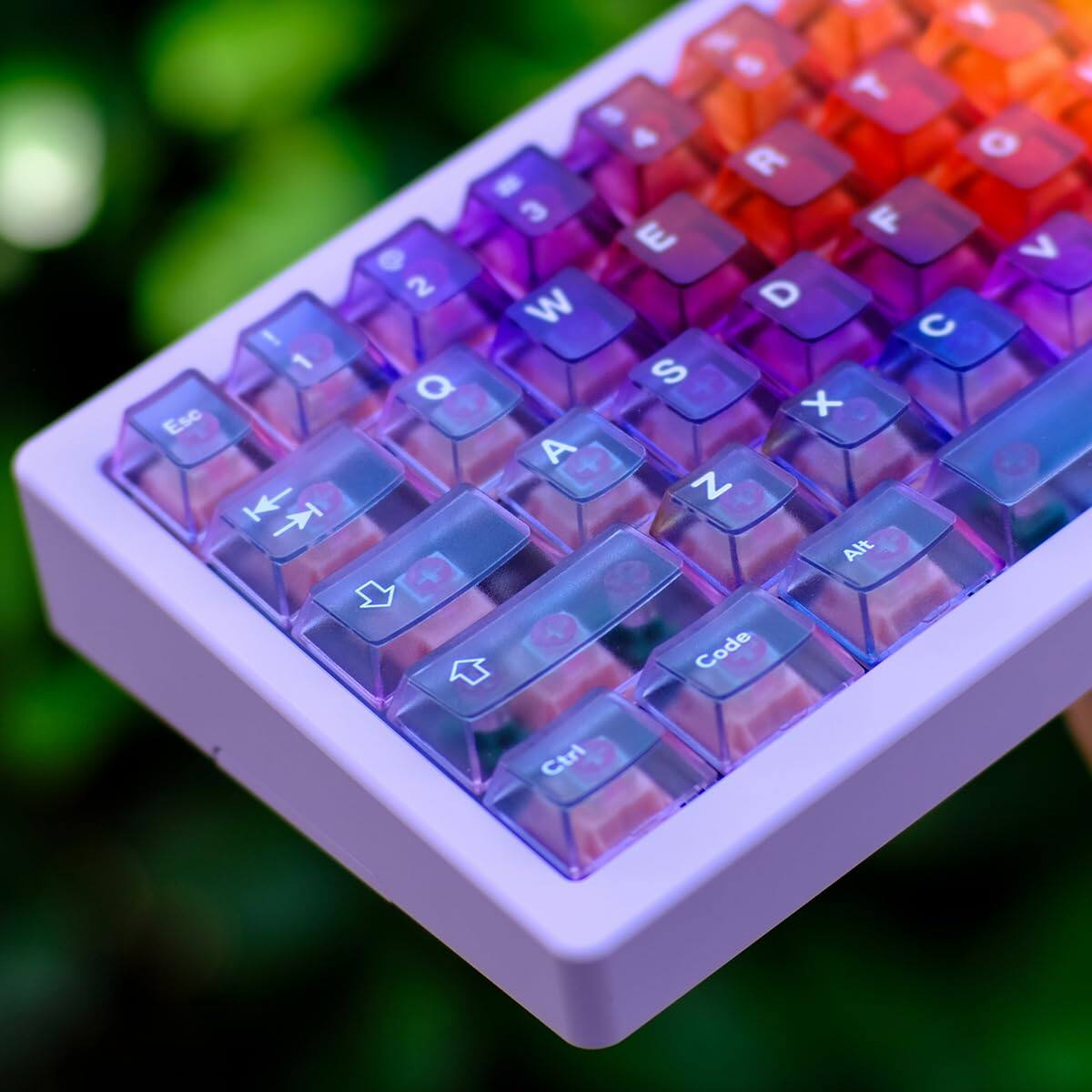 Esc 1 Q 2 W 3 E 4 R 5 T 6 Y 7 U 8 I 9 O 0 P  
A S D F G H J K L  
Z X C V B N M  
Alt Code Ctrl