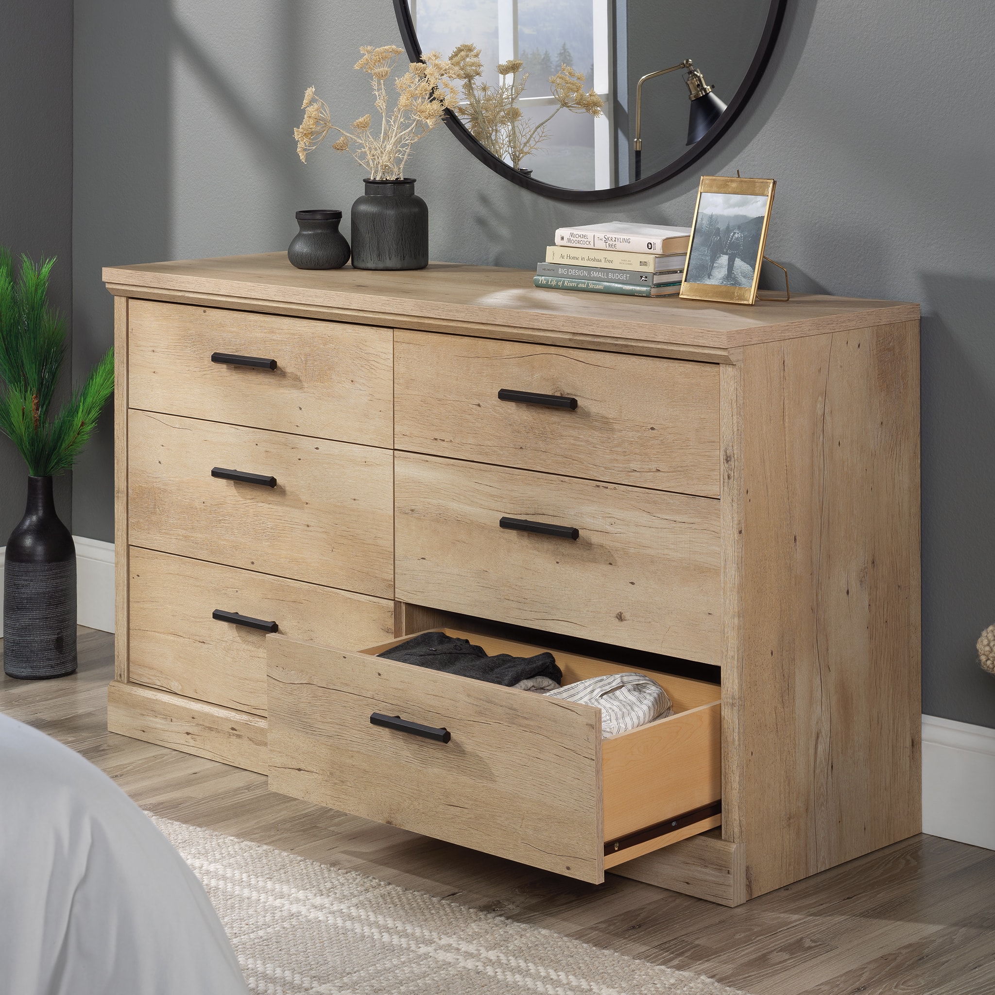 Left View: Sauder - Aspen Post 6 Drawer Dresser - Prime Oak