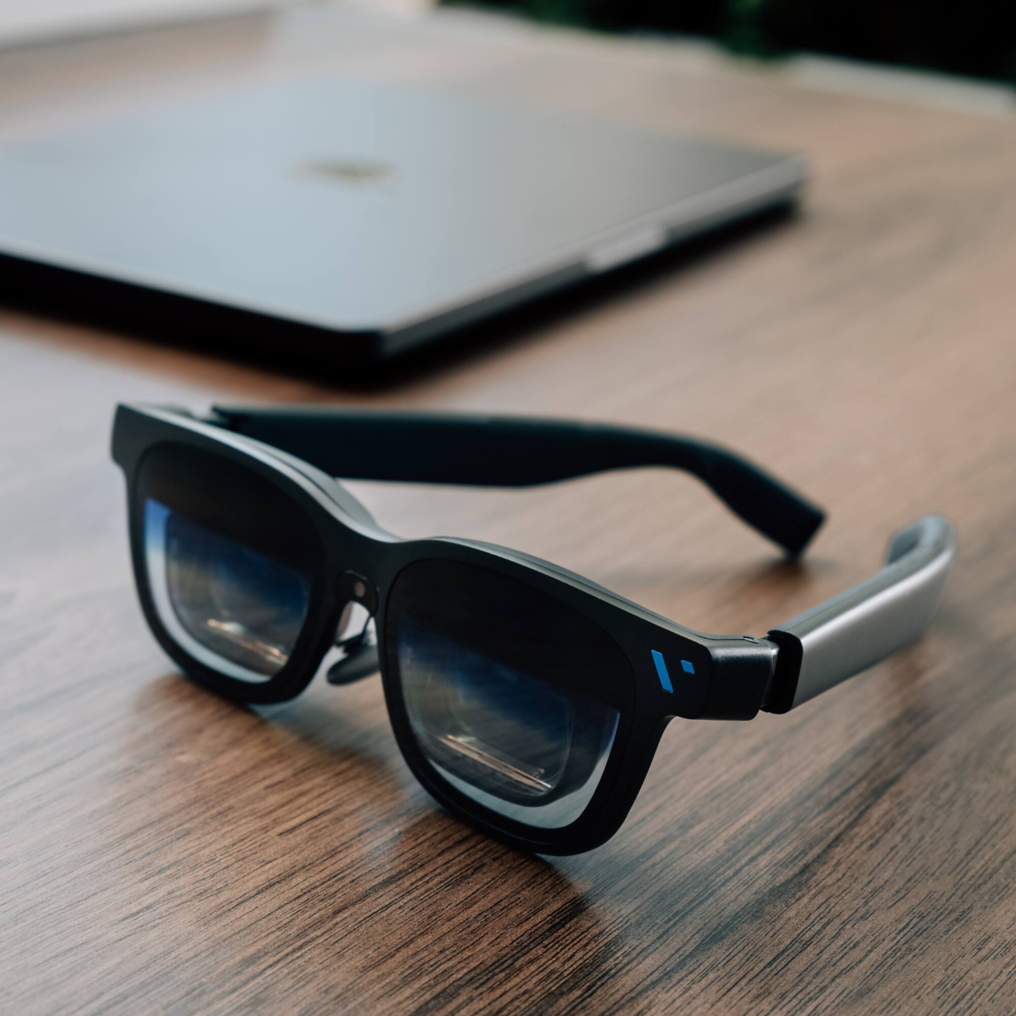 Alt View 26. VITURE - Beast XR/AR Glasses: Biggest & Brightest, 58° 1200p Built-in 3DoF, 9-Level Dimming, HARMAN Audio, Regular - Black.