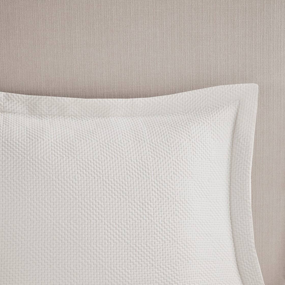 Alt View 2. Gracie Mills - Gracie Mills Derick 3-Piece Cotton Matelasse Coverlet Set - Marshmallow.