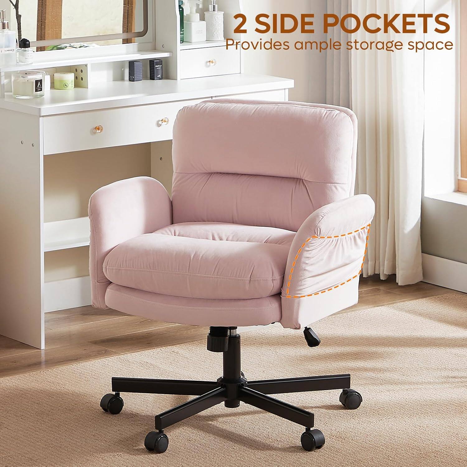 2 SIDE POCKETS  
Provides ample storage space