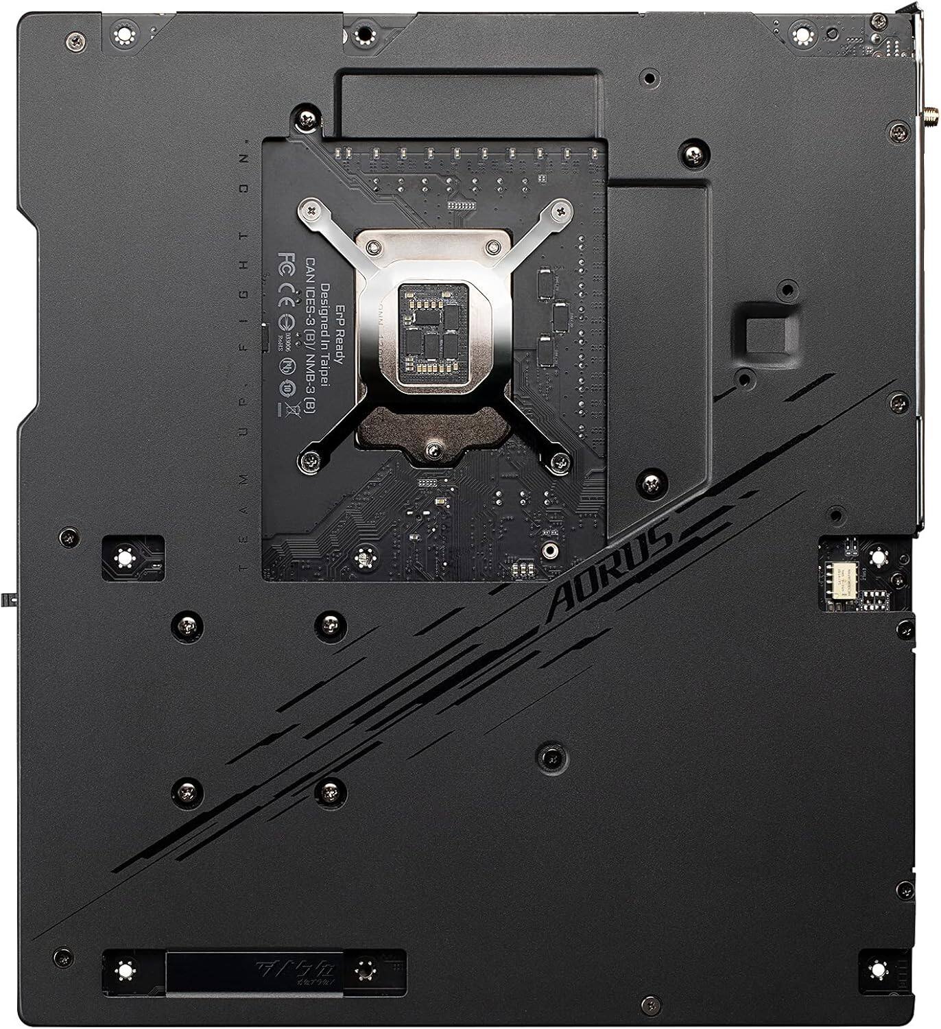 AORUS  
Designed in Taiwan  
CE/FCC/IC/CE-IC  
CAN ICES-003 (GB)  
Designed in Ready  
NMB-3 (1)  
Taipei  
31