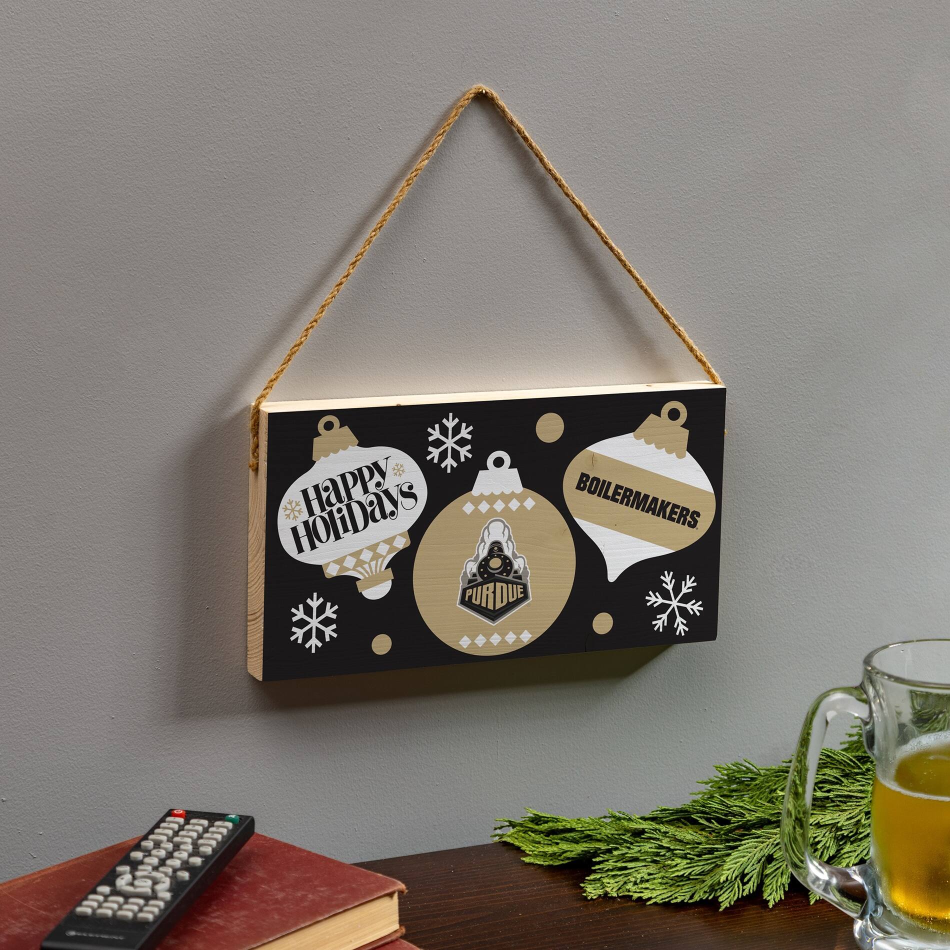 HAPPY HOLIDAYS  
BOILERMAKERS  
PURDUE