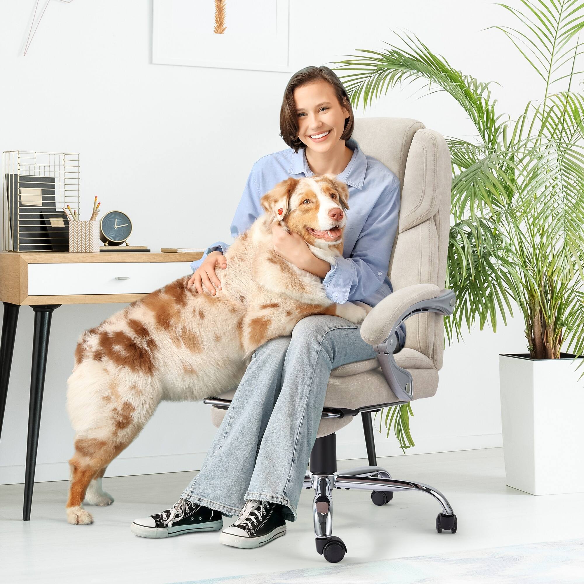 Alt View 4. U-HOMY - Heated Massage Office Chair with Footrest, 6-Point Massage and Lumbar Support, Ergonomic Reclining Desk Chair - Beige.