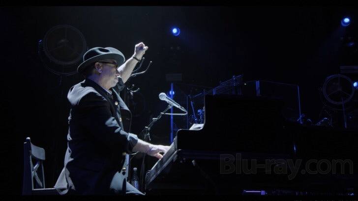 Alt View 1. 40 Tours Around The Sun   - BLU-RAY.