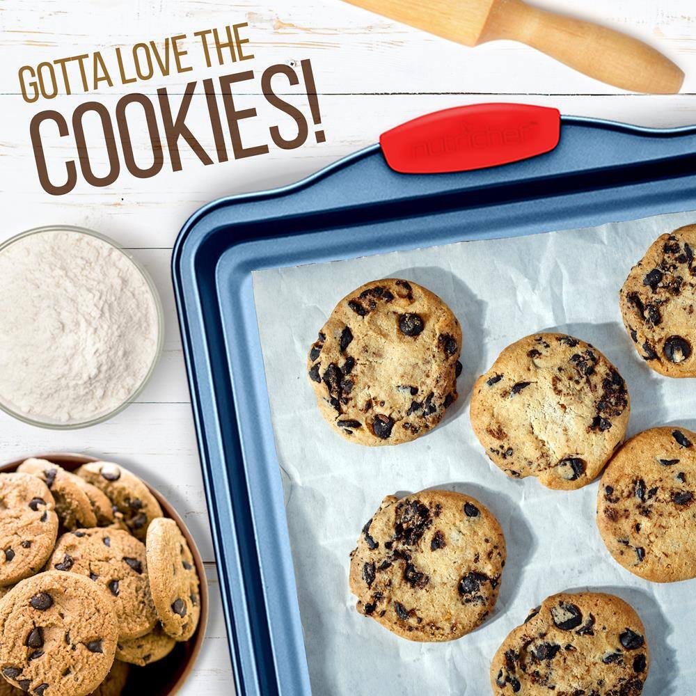 GOTTA LOVE THE COOKIES!