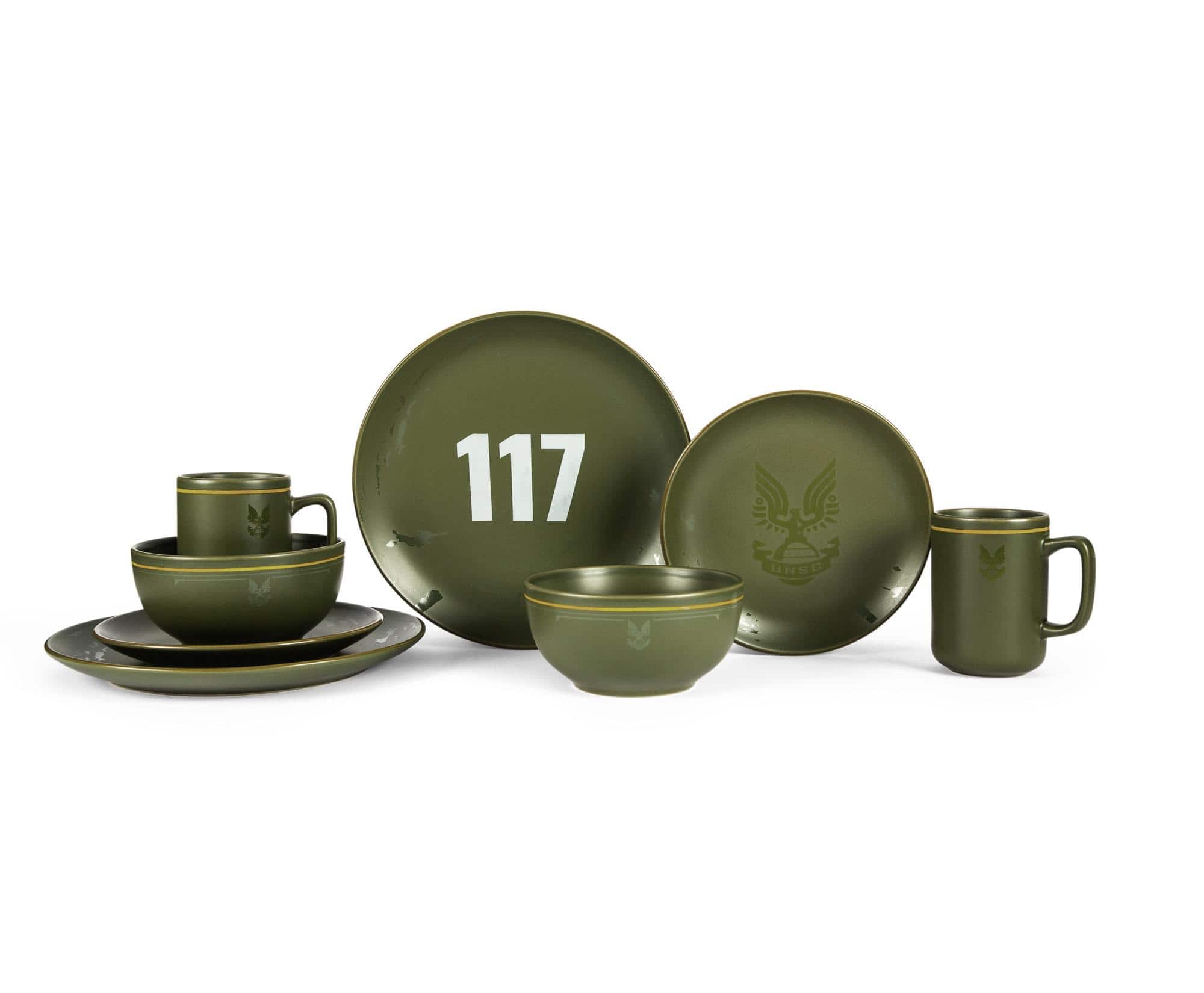 Ukonic - HALO Master Chief 117 Stoneware 8-Piece Dinnerware Set | Plates, Bowls, Mugs - Green