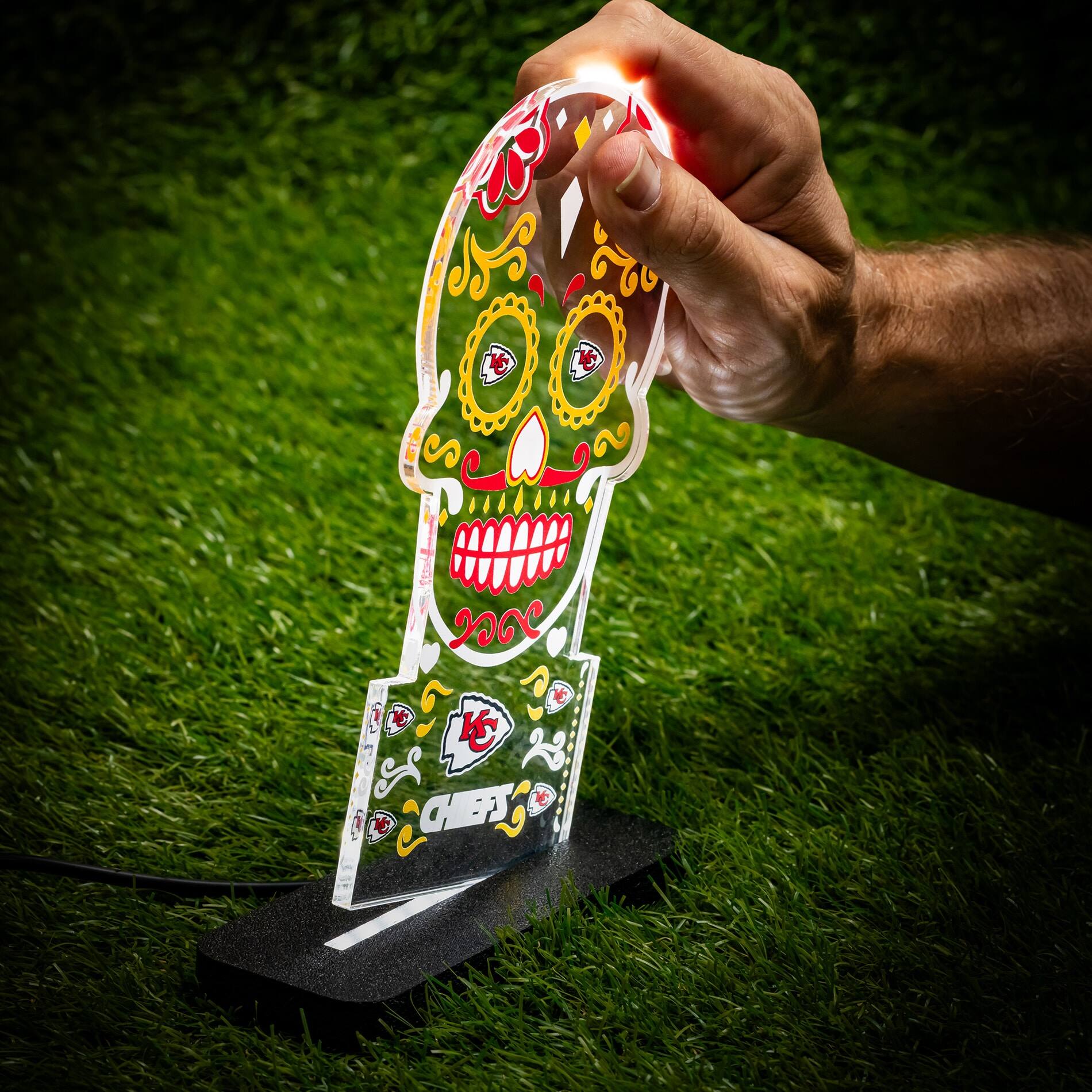 Alt View 2. Evergreen Enterprises - Kansas City Chiefs 10" LED Tabletop Sugar Skull Halloween Desklite Sign - Multicolor.