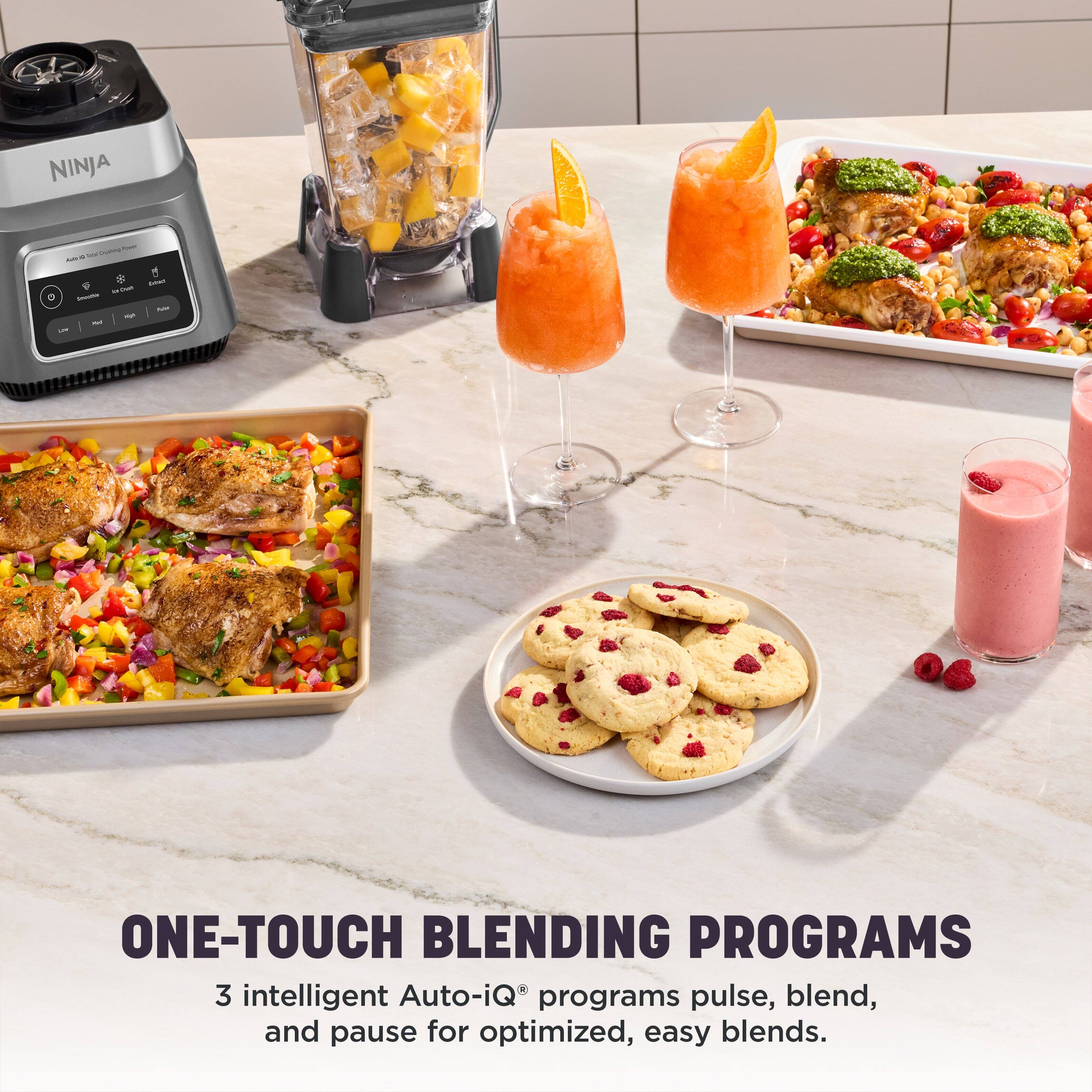 NINJA

Dietary Pour - - BLAND

F Anman INTER ir - NY NOT - LM

ONE-TOUCH BLENDING PROGRAMS

3 intelligent Auto-iQ® programs pulse, blend, and pause for optimized, easy blends.