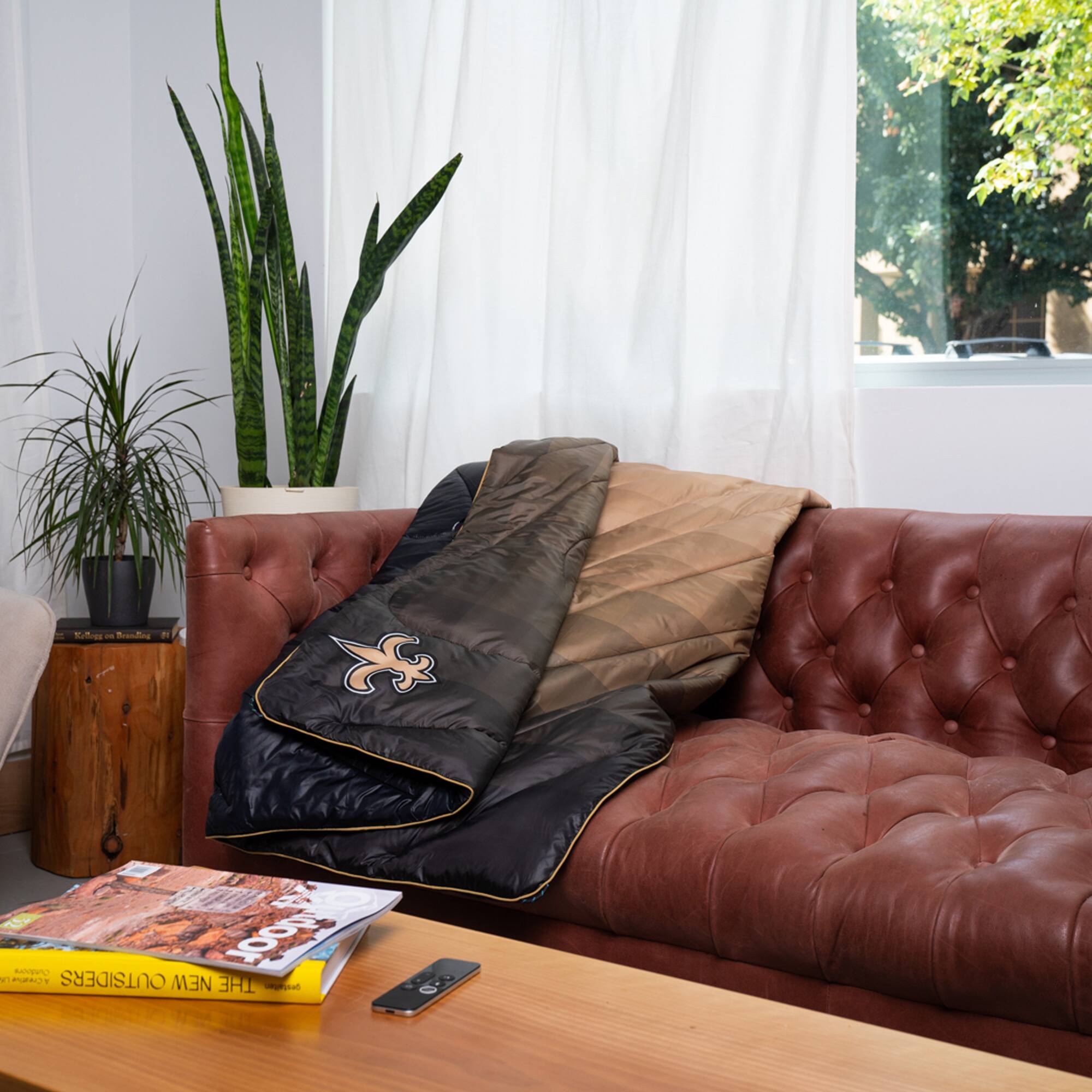 Kines - Broofing  
Sonan door Y me  
OUTSIDERS  
NEW THE  

THE MEN WITHOUT  
COUNTERSTRIKE