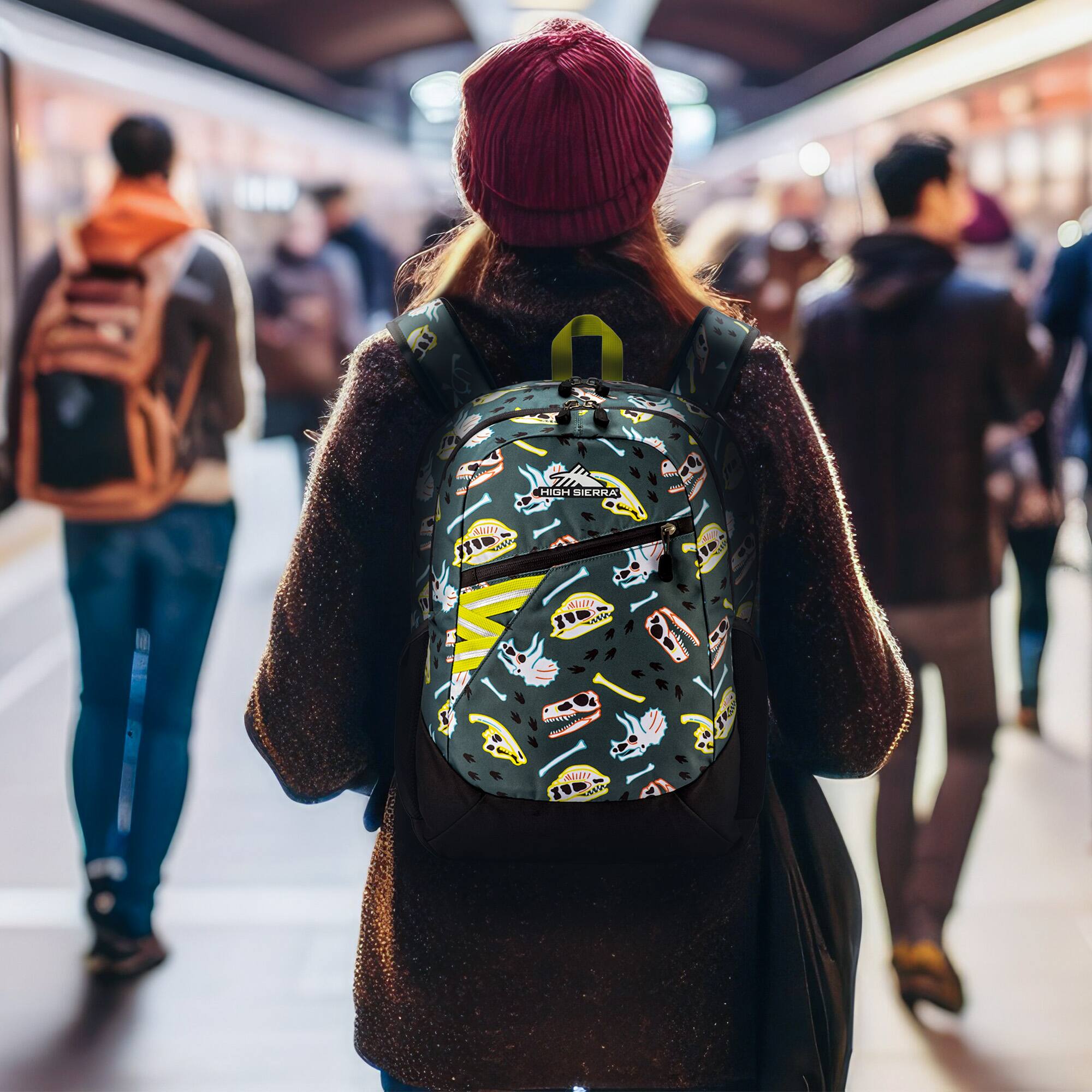 4 I T LM SIERRA - - Aniry m AN  Aur  i E O  Auur AVing