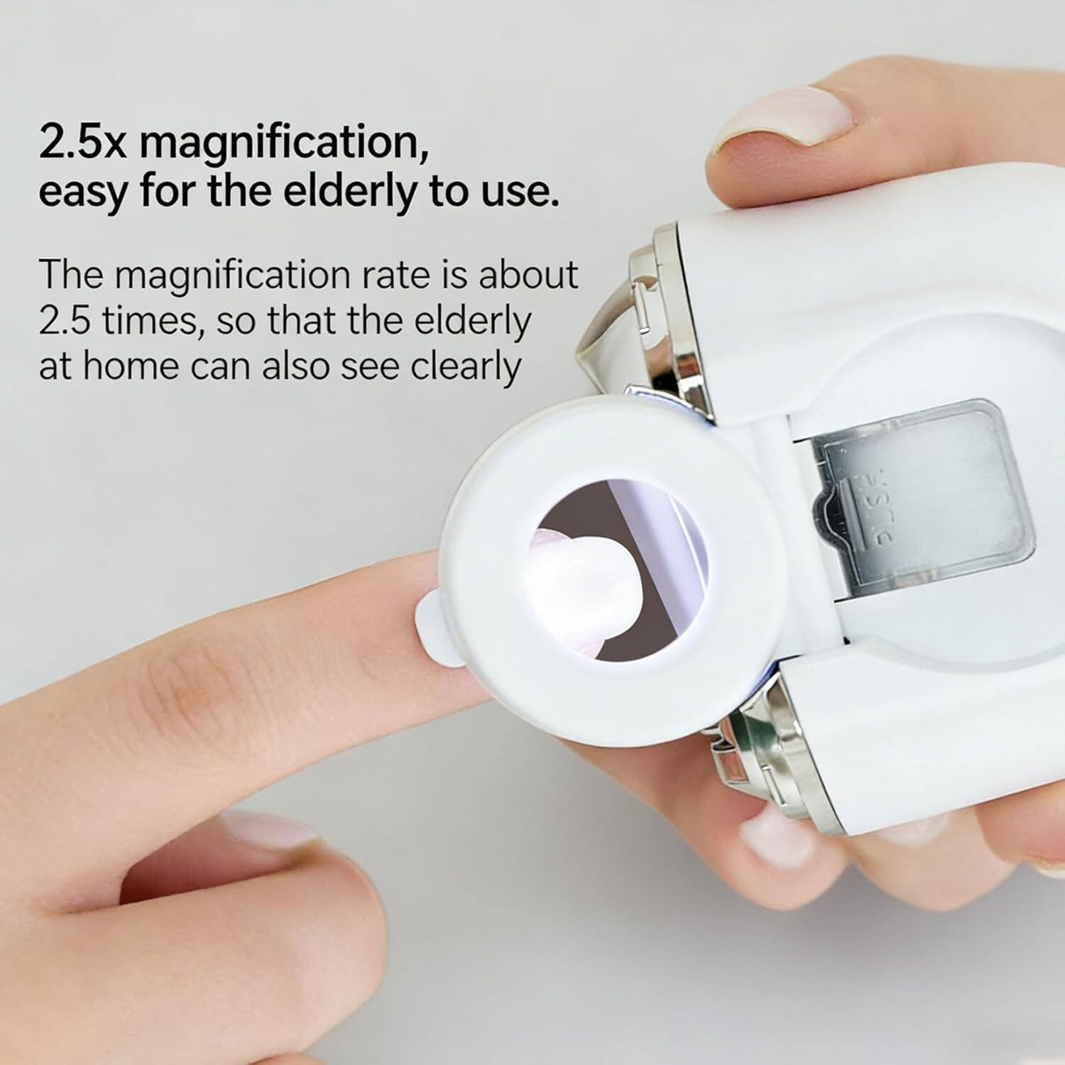 2.5x magnification, easy for the elderly to use. The magnification rate is about 2.5 times, so that the elderly at home can also see clearly.