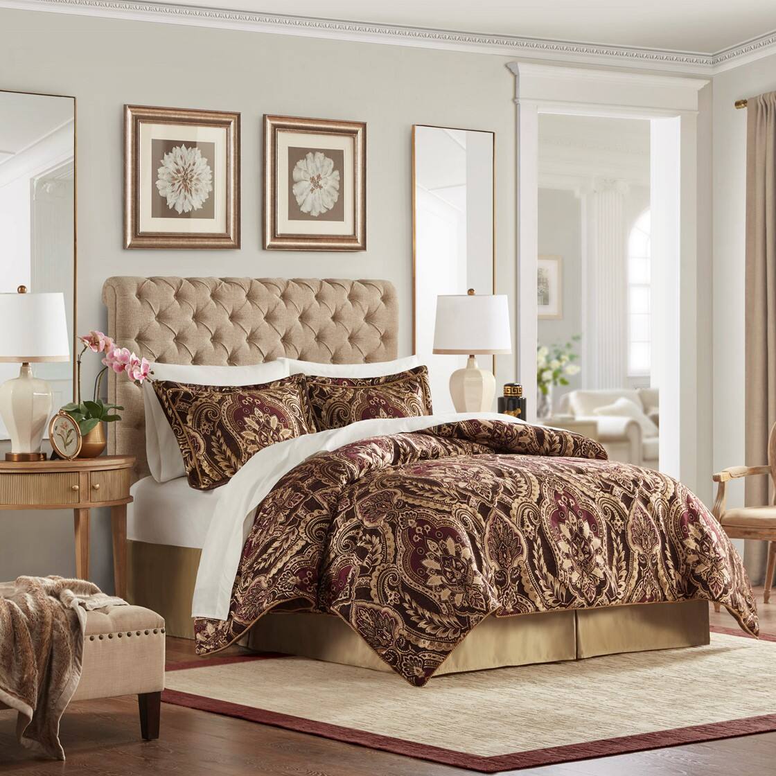 Alt View 3. Gracie Mills - Gracie Mills Poole 4-Piece Vintage Chenille Jaquard Comforter Set - Burgundy.