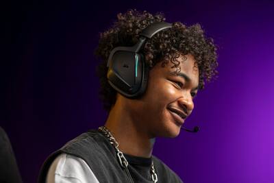 Corsair VOID v2 Cuffie da Gioco Wireless con Bluetooth per PC, PS5, PS4, Switch e Dispositivi Mobili – Dolby Atmos, Multipiattaforma Dual Wireless, Batteria di Lunga Durata – Doppio Tono Corsair VOID v2 Cuffie da Gioco Wireless con Bluetooth per PC, PS5, PS4, Switch e Dispositivi Mobili – Dolby Atmos, Multipiattaforma Dual Wireless, Batteria di Lunga Durata – Doppio Tono