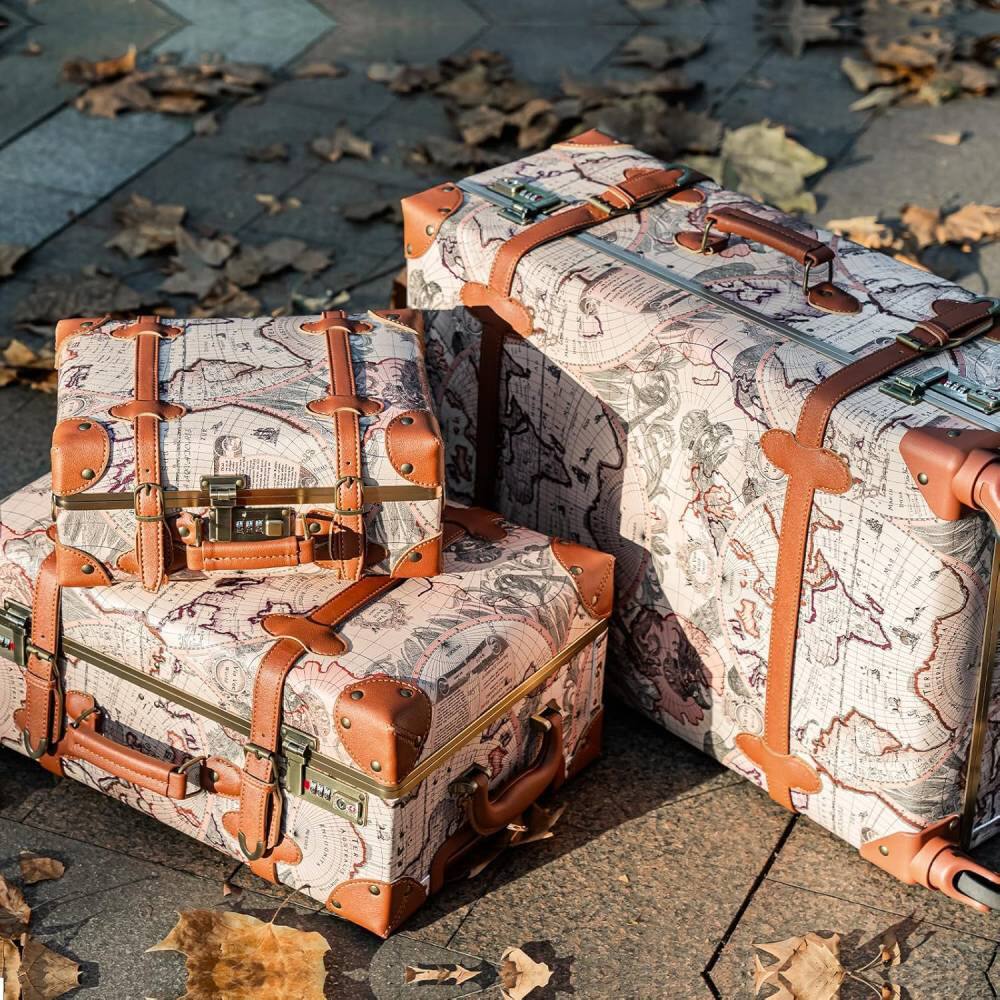 Alt View 1. Circus Cirle - Circus Cirle 3-Piece Vintage Luggage Set Hardside Spinner - Multi.