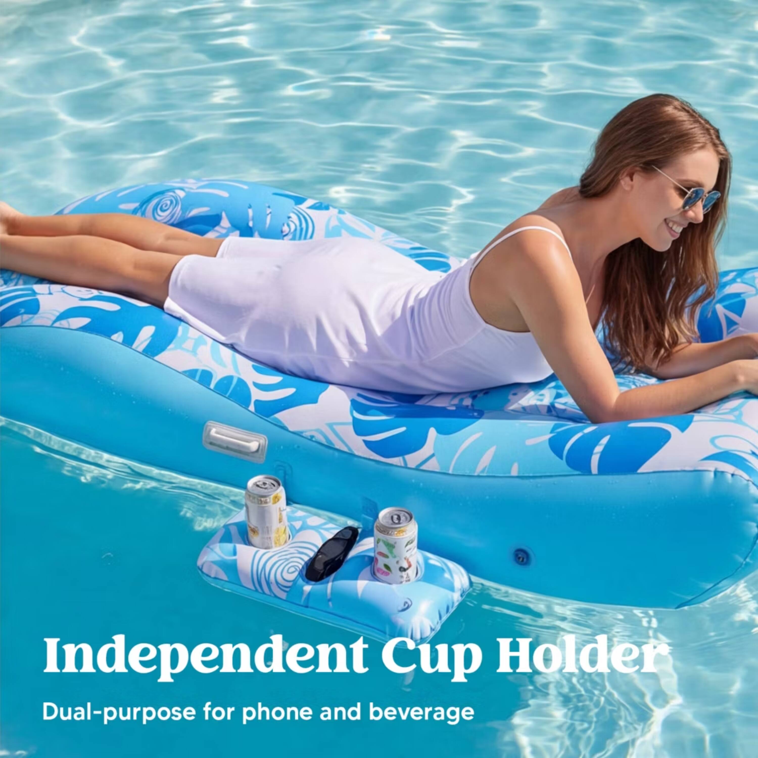 Independent Cup Holder  
Dual-purpose for phone and beverage