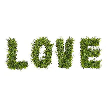 Front. BreeBe - "LOVE" Boxwood Artificial Wall Decoration (Indoor/Outdoor) - Green.