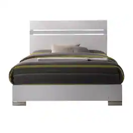 Manhattan Lane - Wooden queen size bed with block legs and Crystal Accented Headboard, White - White