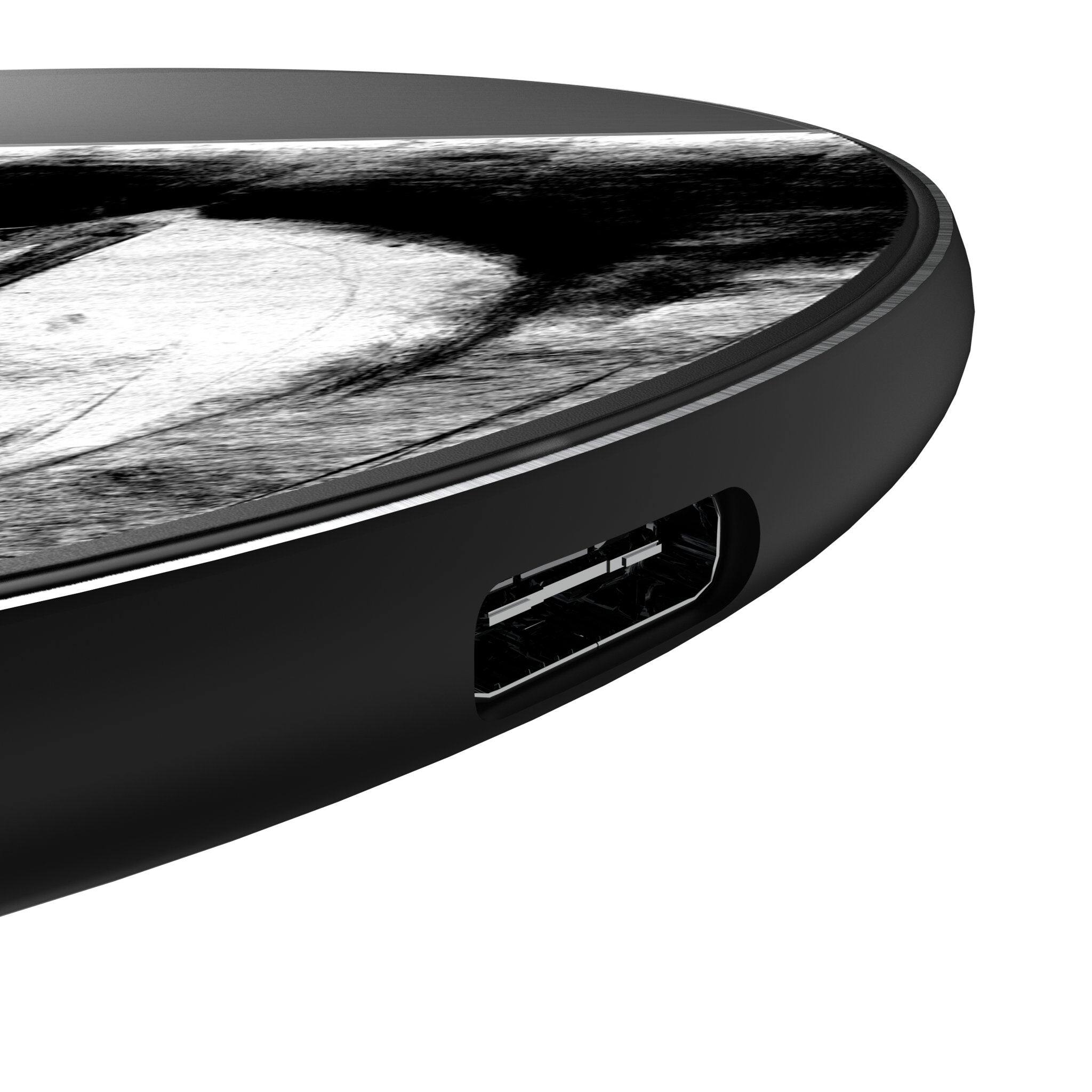 Left. Keyscaper - Star Wars: A New Hope Portrait 15-Watt Wireless Charger - Stormtrooper.