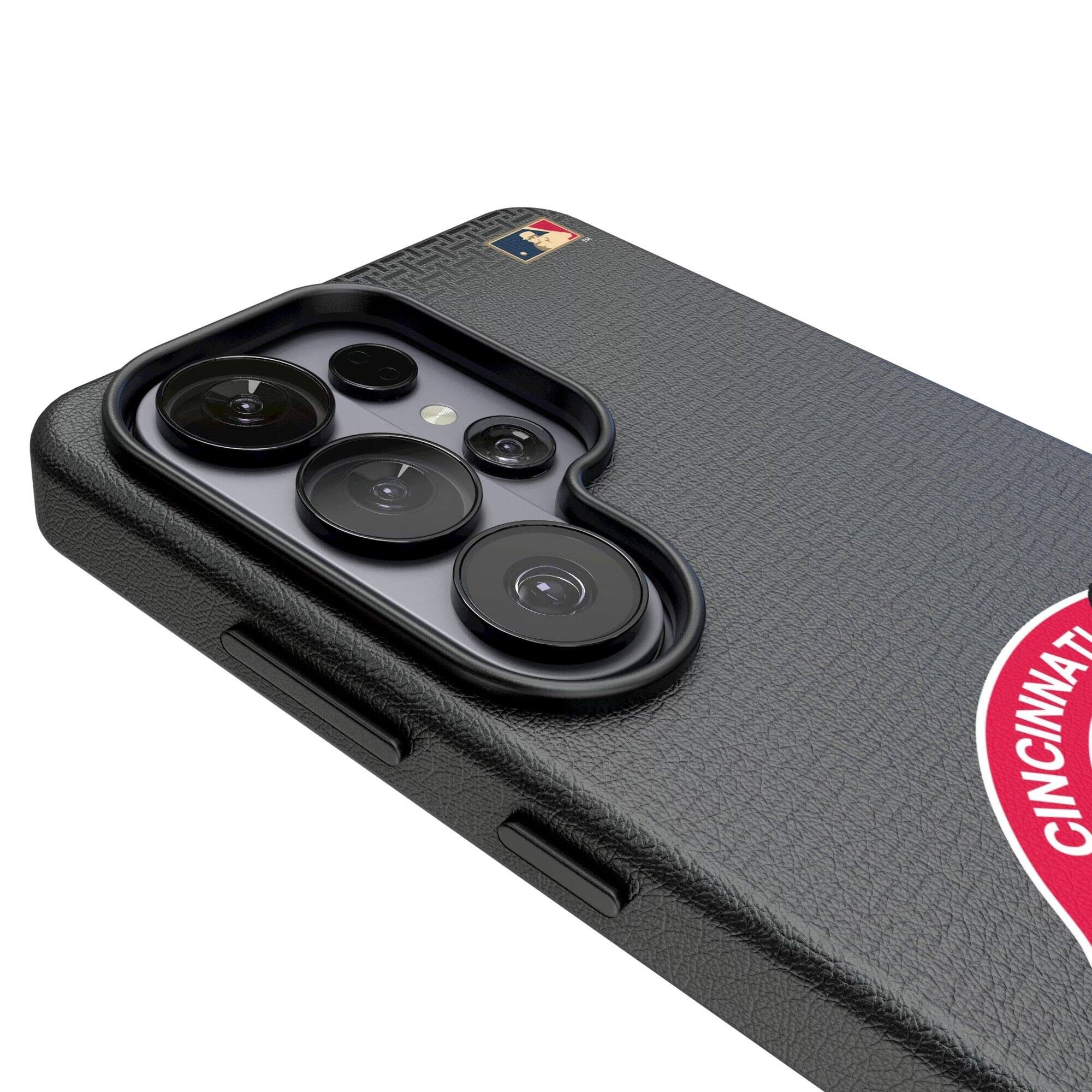 Alt View 2. Keyscaper - Cincinnati Reds Cooperstown Collection 1974-1992 Galaxy Magnetic Bump Case - S25 - Black.