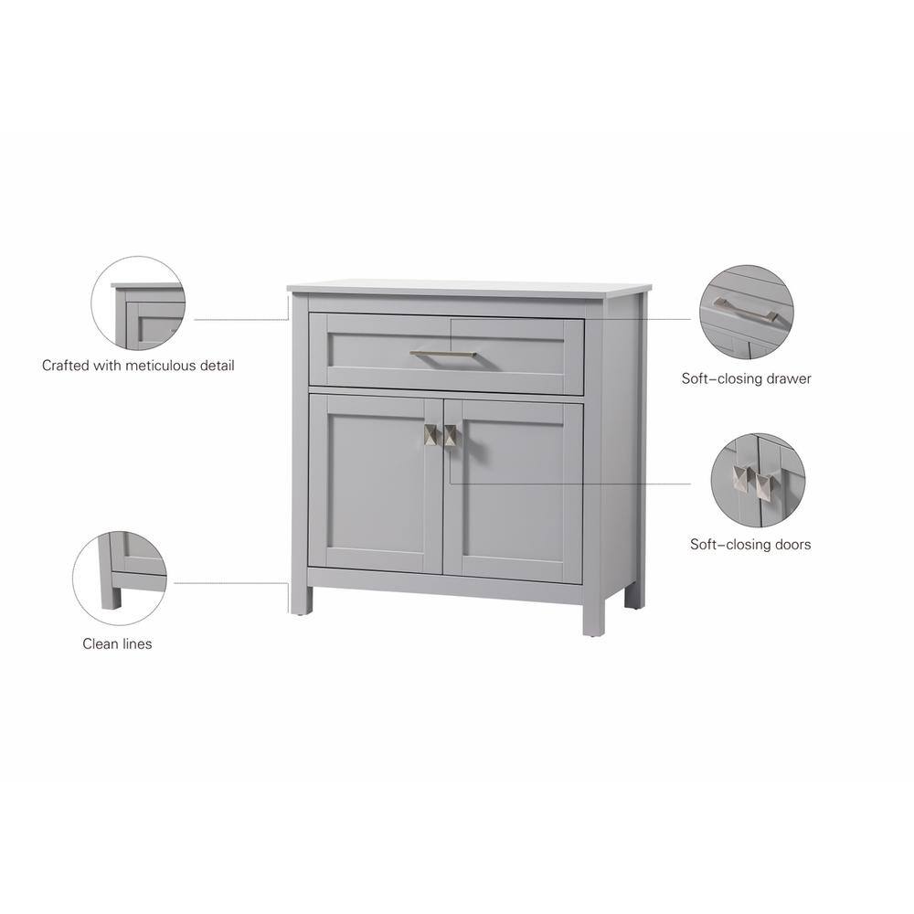 Crafted with meticulous detail  
Soft-closing drawer  
Soft-closing doors  
Clean lines