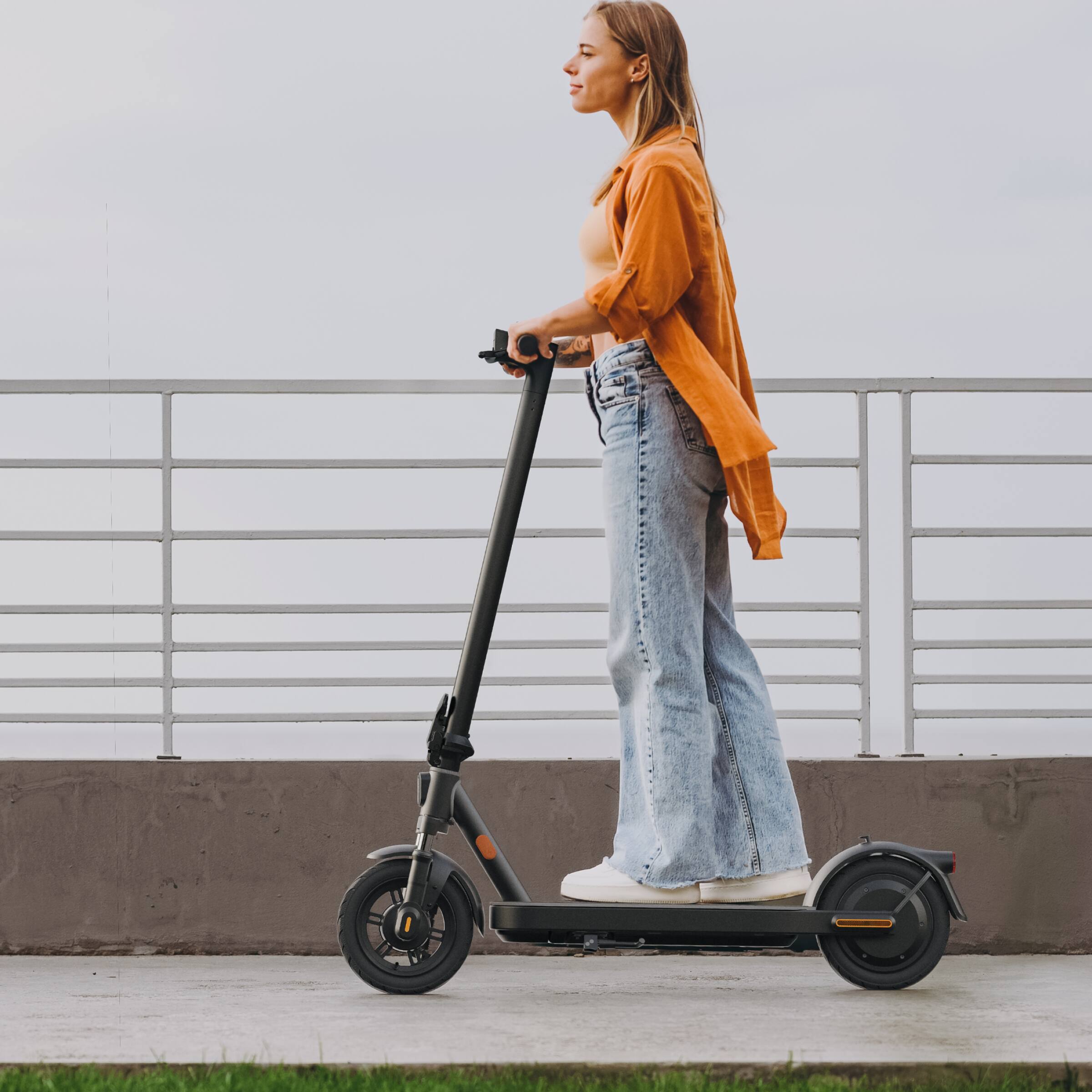 Alt View 8. Aotos - AOTOS Electric Scooter E2A - Black.