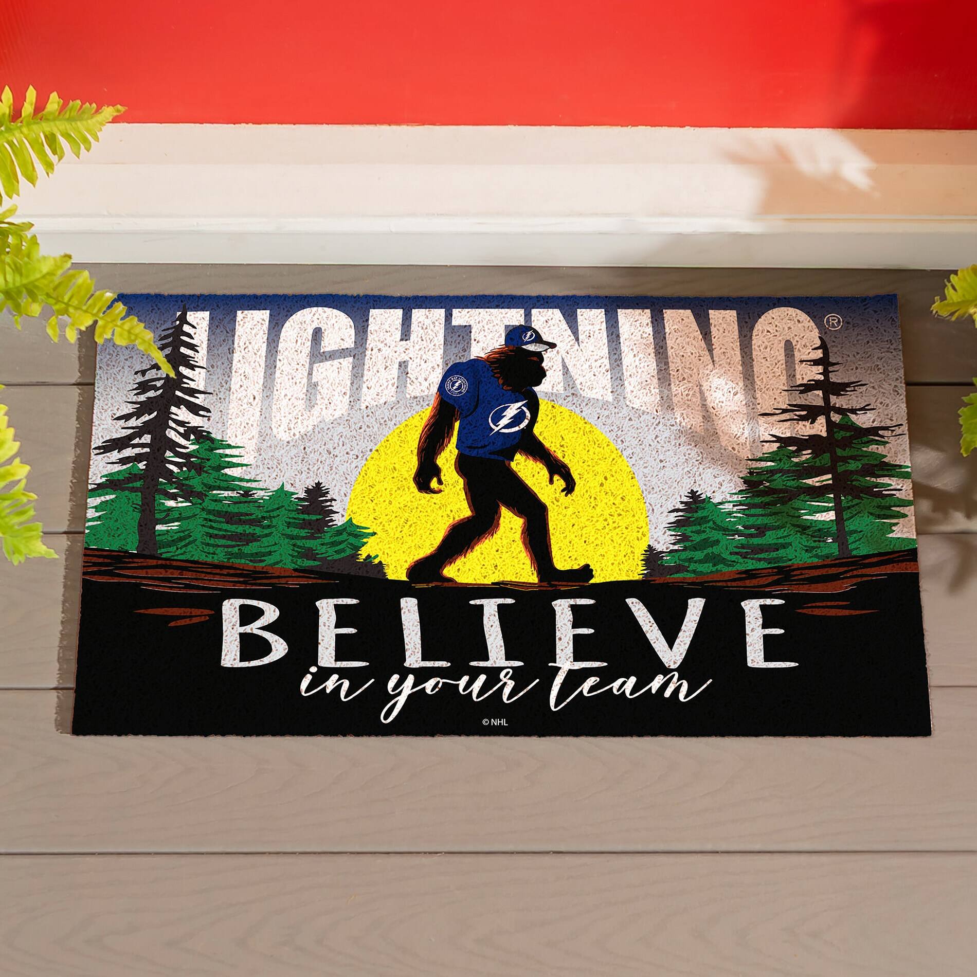 LIGHTNING  
BELIEVE in your team  
NHL