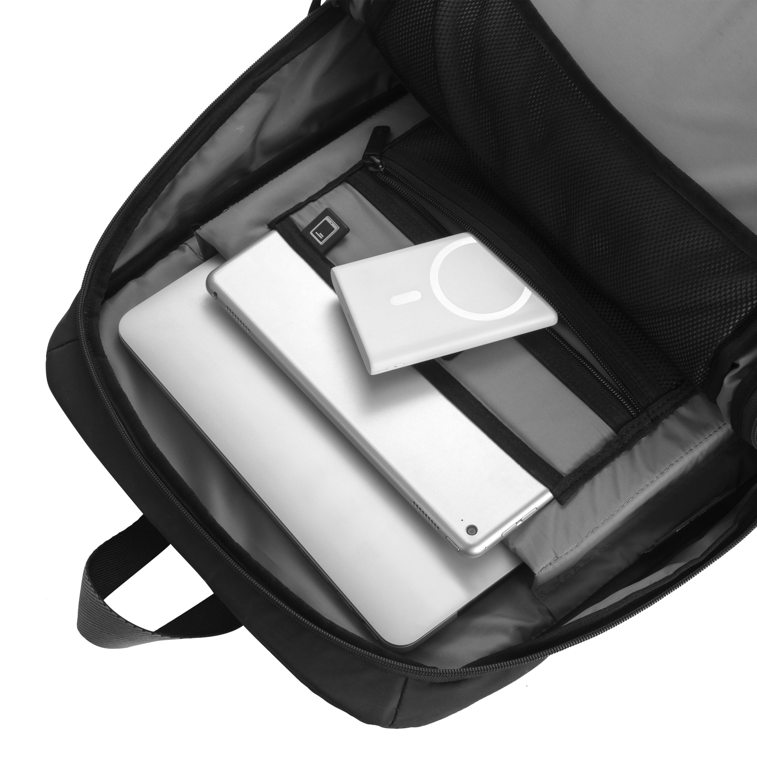 Alt View 12. Best Buy essentials™ - 5,000mAh 7.5W Magnetic Wireless Portable Charger for iPhone 16/15/14/13/12 series and MagSafe Compatible Devices - White.