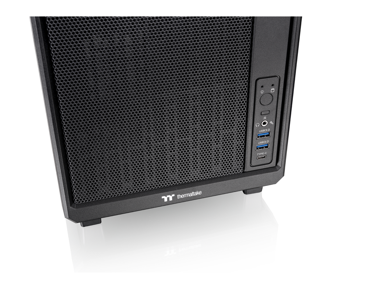 USB3.0  
UseaC  
D  
YFE  
C  
thermaltake  
thermaltake PME
