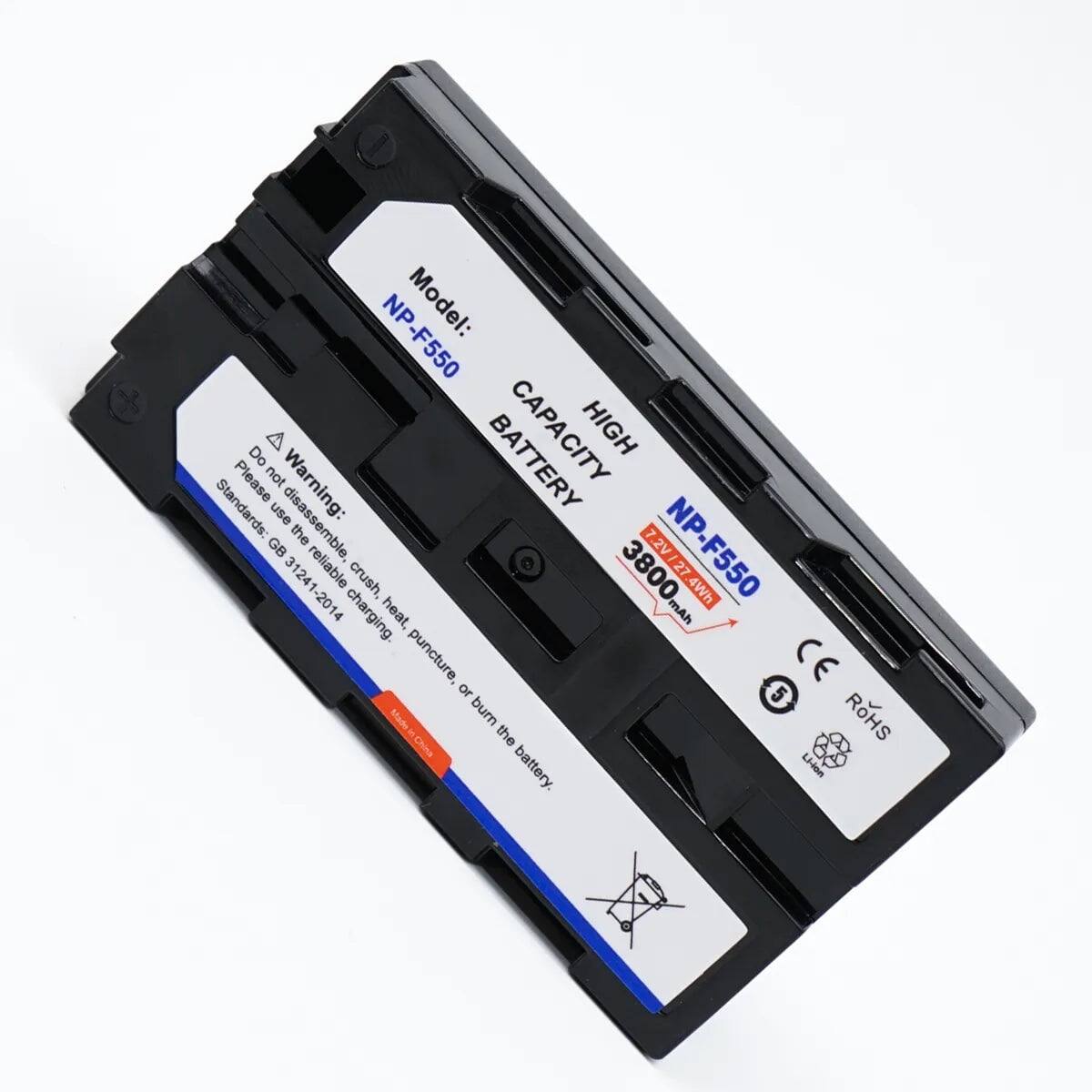 NP-F550  
Model: NP-F550  
High Capacity Battery  
3800mAh  
7.2V  
31241-2014  
31241  
27 4Wh  
2014  
Made in China  

Warning:  
Do not disassemble, crush, heat, puncture, or burn the battery.  
Please use the reliable charger.  
Standards: ROHS