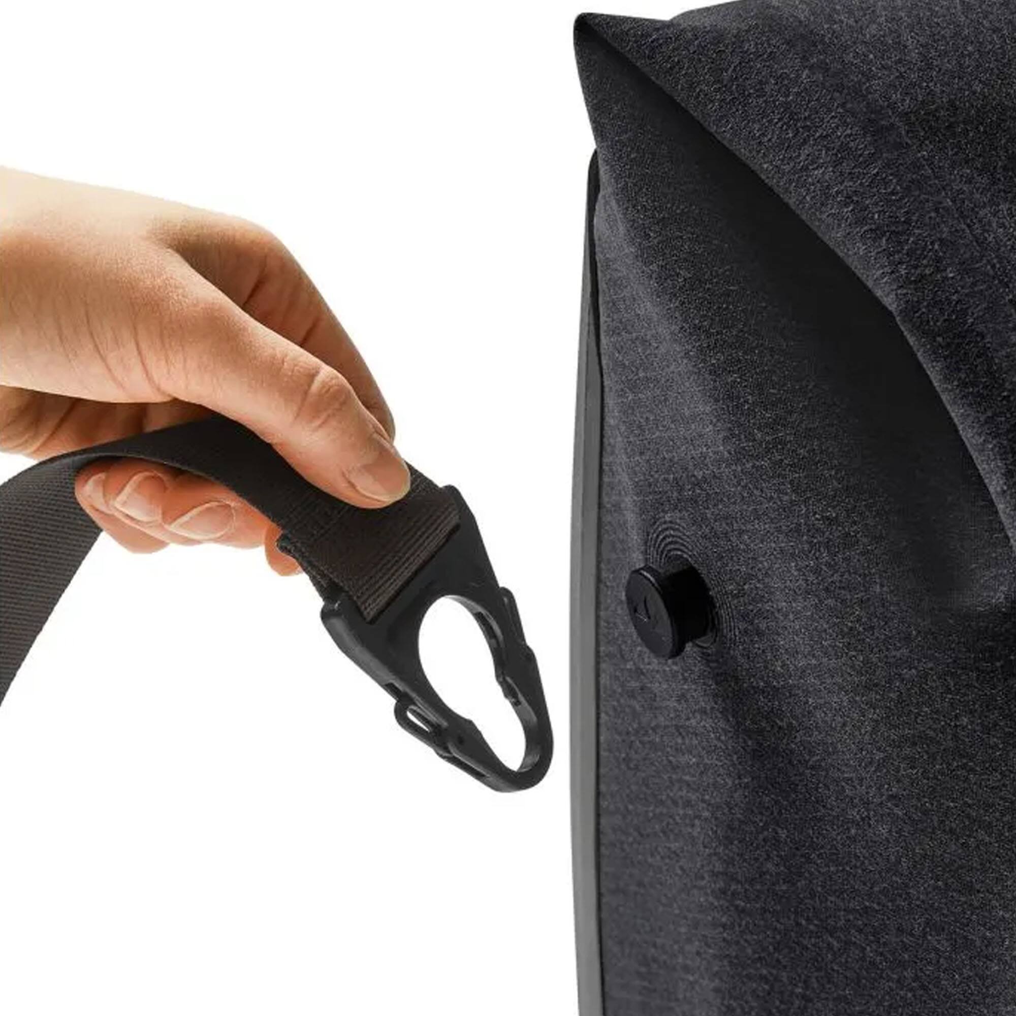 Alt View 5. VAUDE - Vaude ReCycle Commute Single Bike Bag - Black - Black.