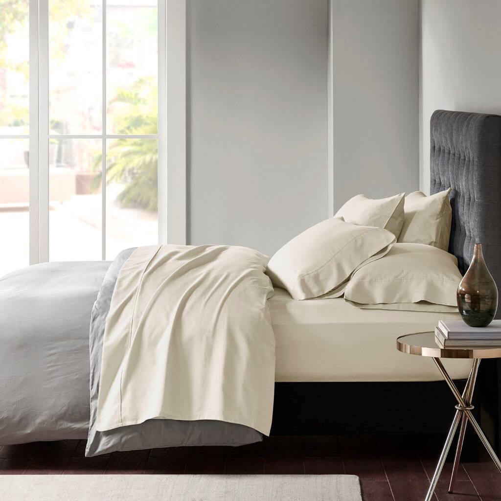 Alt View 1. Gracie Mills - Gracie Mills Elodie 800 Thread Count Sateen Sheet Set - Ivory.