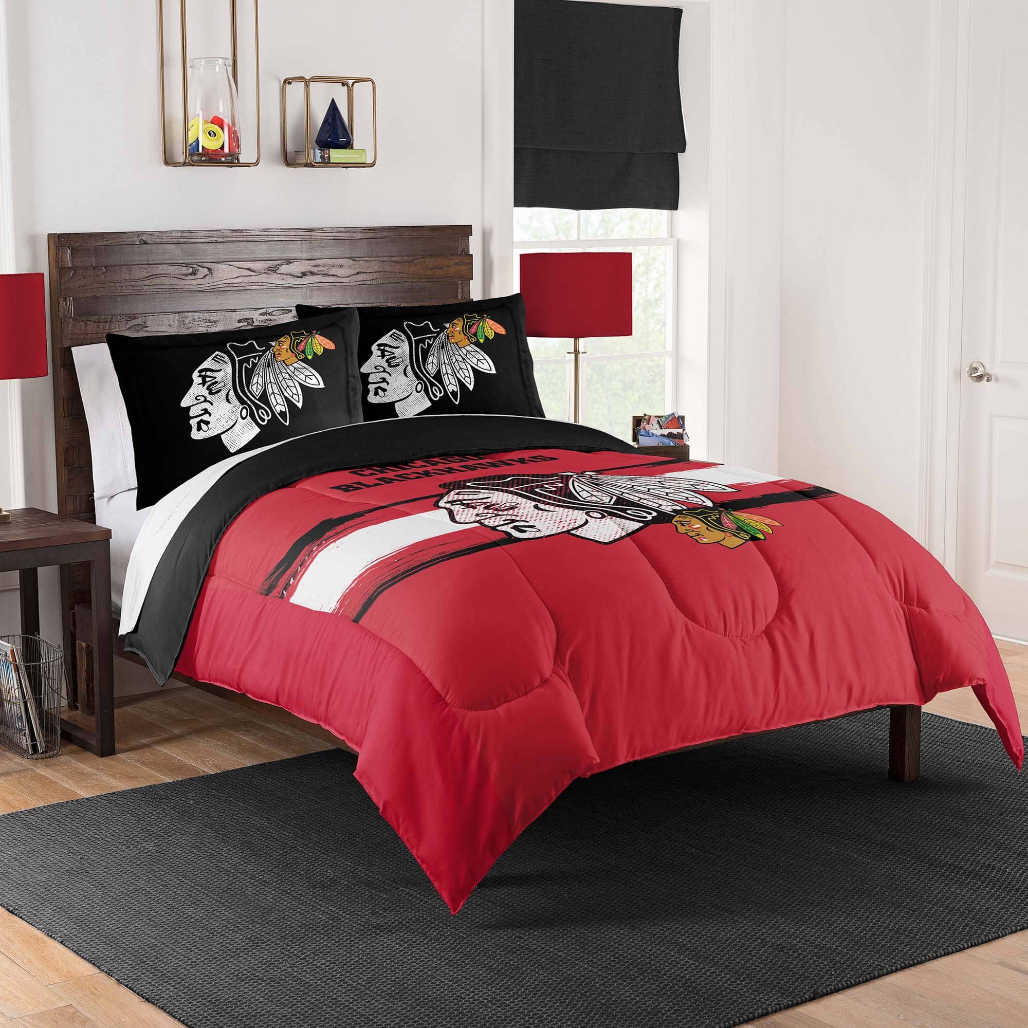 Sweet Home Collection - NHL Chicago Blackhawks Comforter & Pillow Sham Set- Full/Queen - Multicolored
