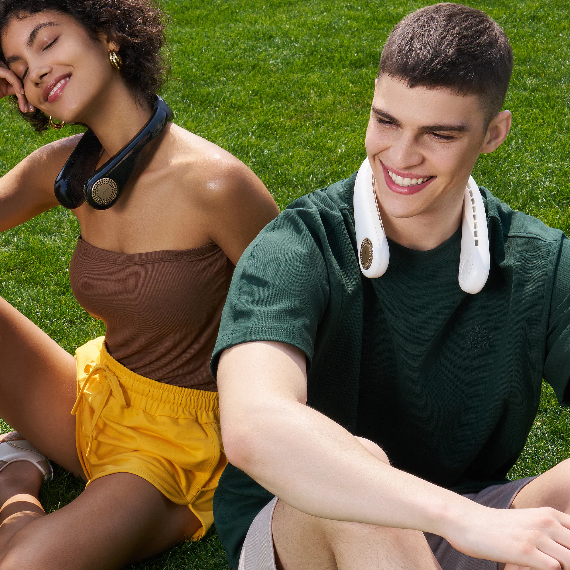 Alt View 17. TORRAS - COOLiFY Air Neck Air Conditioner 5000mAh - Golden White.