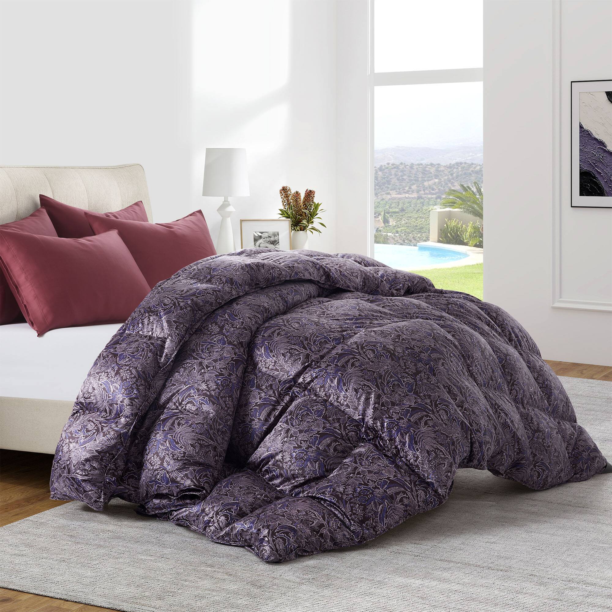 Angle. Puredown - Puredown Luxurious Silk Cover 93% White Goose Down Comforter Duvet Insert, Midnight Garden, King - Midnight Garden.
