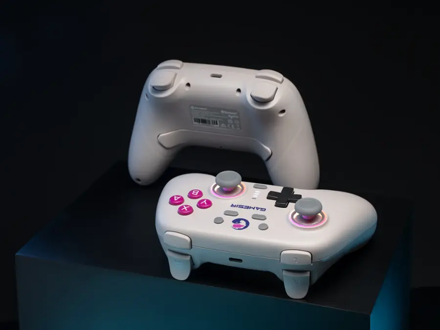 The text on the image reads "GameSir 1A 7 7Z."