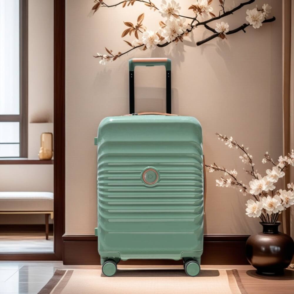 Angle. BreeBe - Lightweight 28' Spinner Suitcase with TSA Lock, USB Port, Artificial Leather Handle - Green.