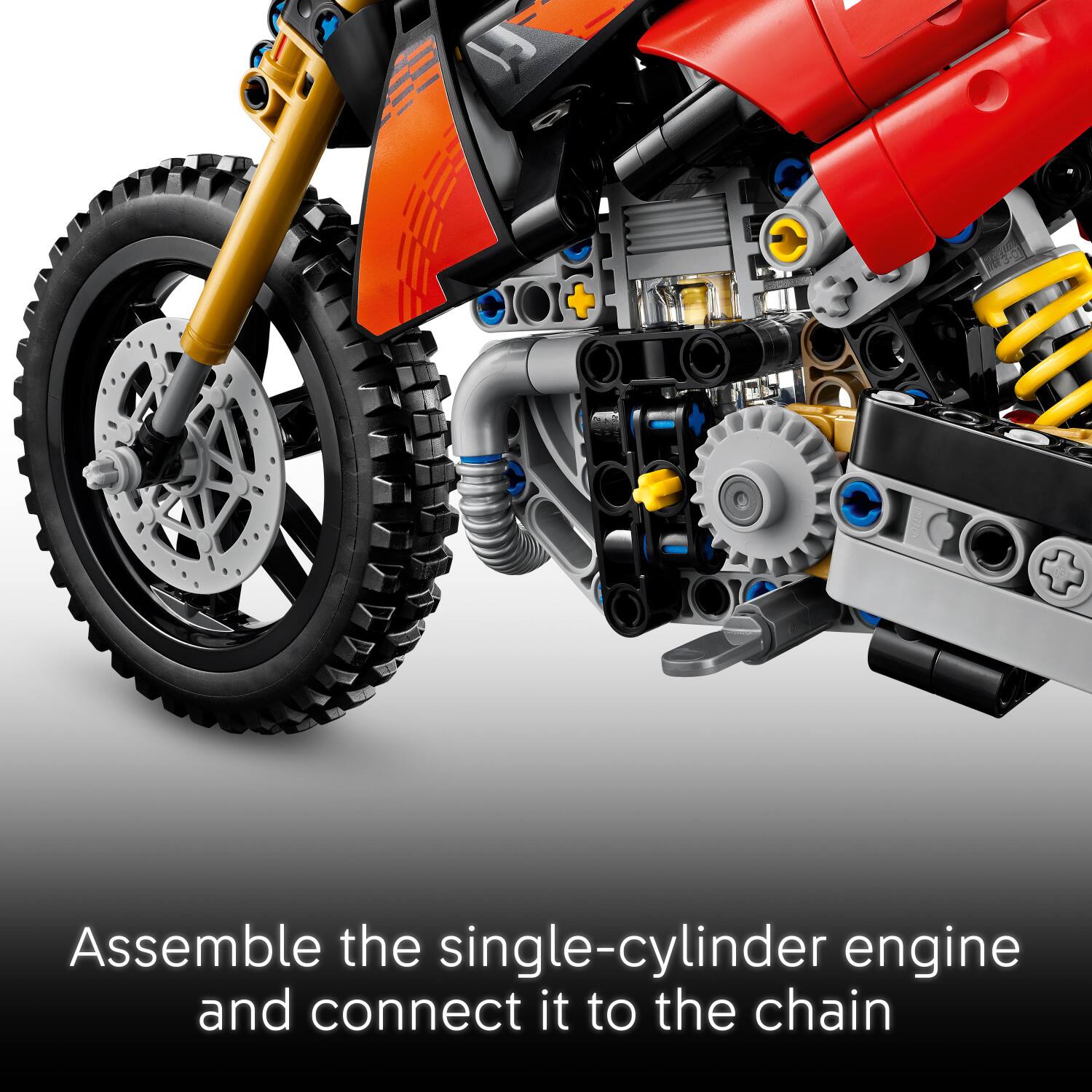 Assemble the single-cylinder engine and connect it to the chain