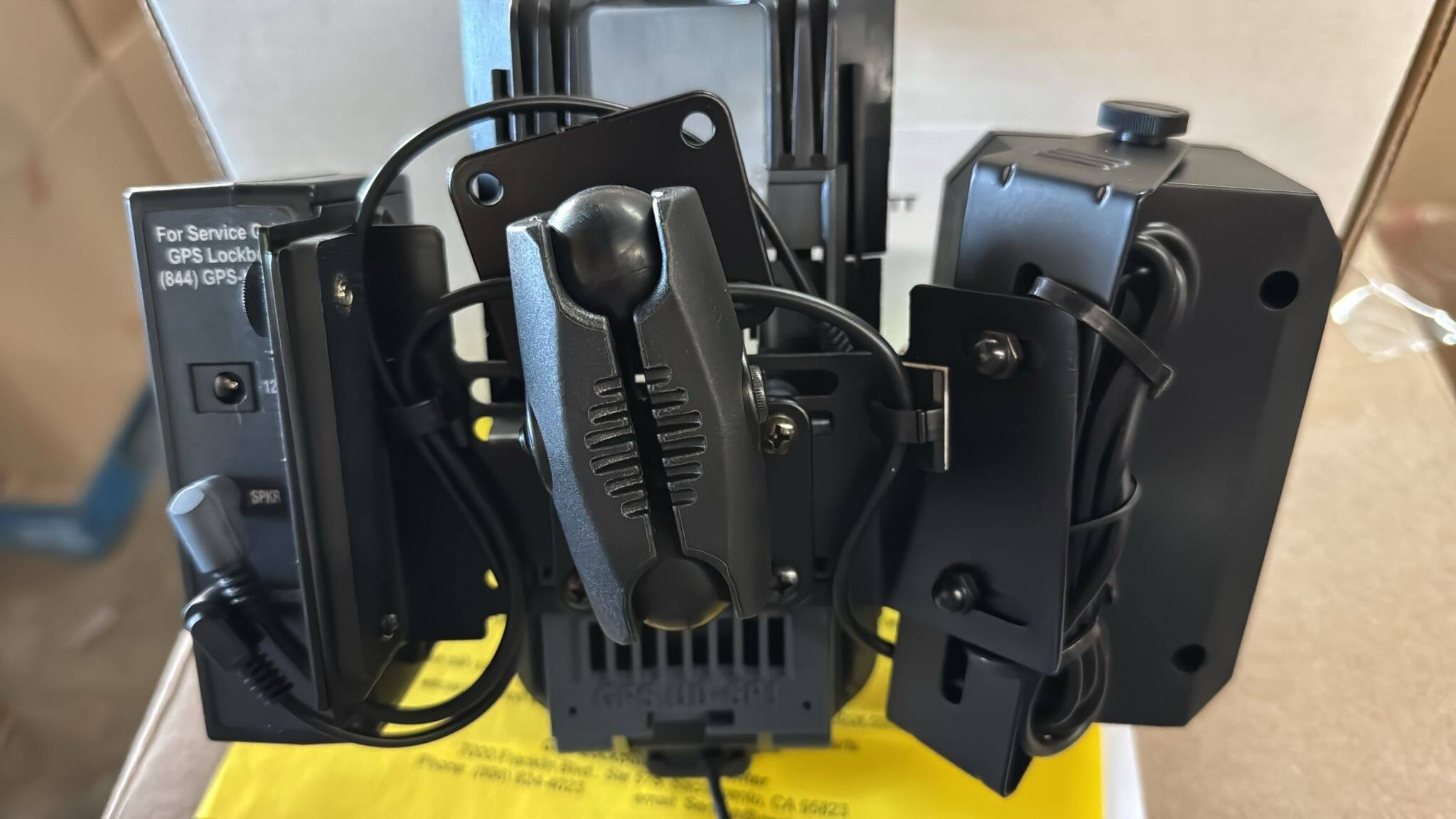 For Service G GPS Lockbox  
(844) GPS-12 SPKR 56823
