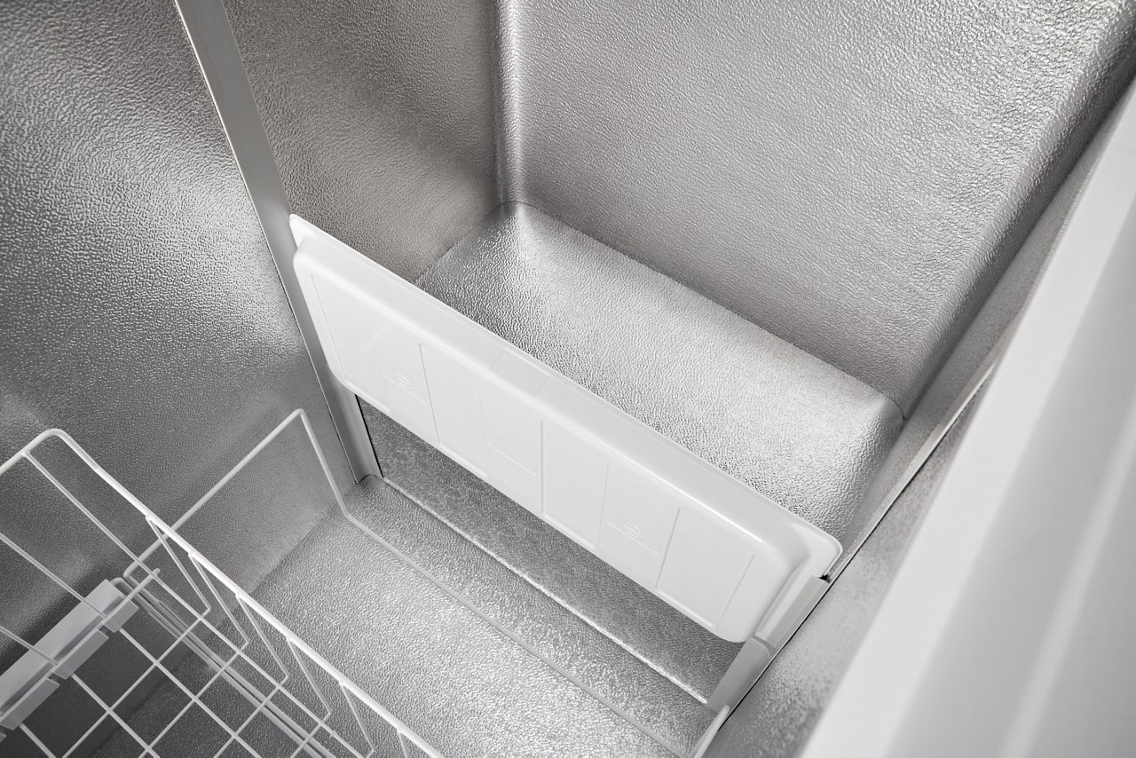 Alt View 23. Whirlpool - 16 Cu. Ft. Chest Convertible Freezer/Refrigerator with 3 Storage Levels - White.