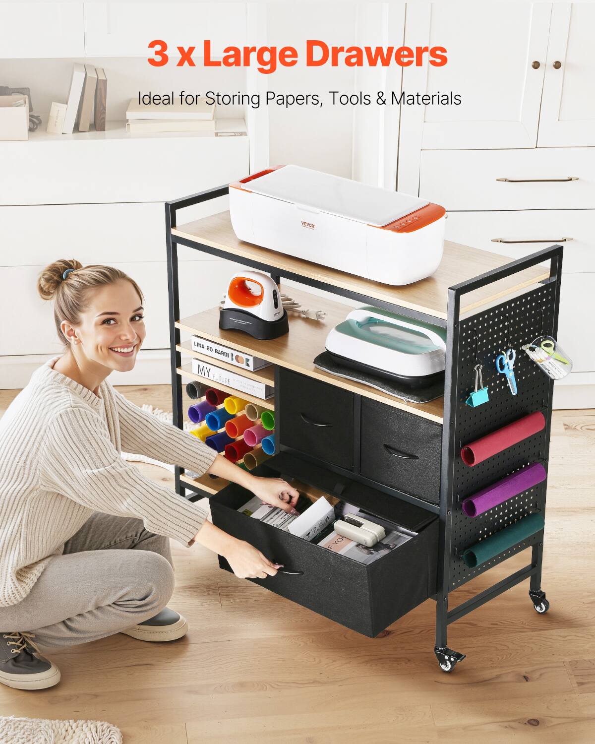 3 x Large Drawers  
Ideal for Storing Papers, Tools & Materials