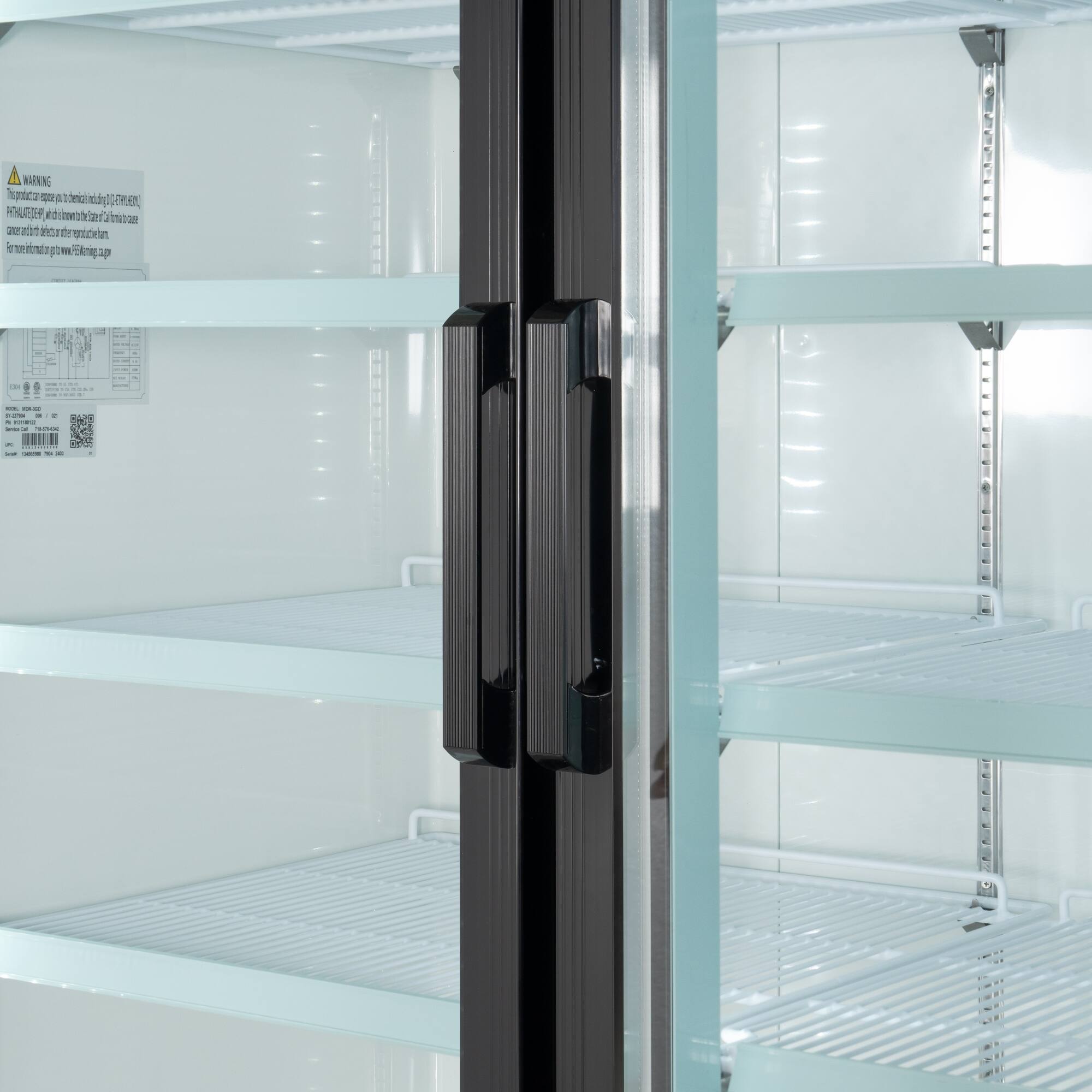 The text on the image reads "NAREN NG 1 pac 2 -p a hncl T cdy X  : A A EF ate h 1 l  S - 22 an i  te  in i t  mto F e inisap P  I - - i - . E I - I | I - - a." This text appears to be a mix of different languages and does not make sense. However, it is not possible to group or correct the text without knowing the context or the intended message.