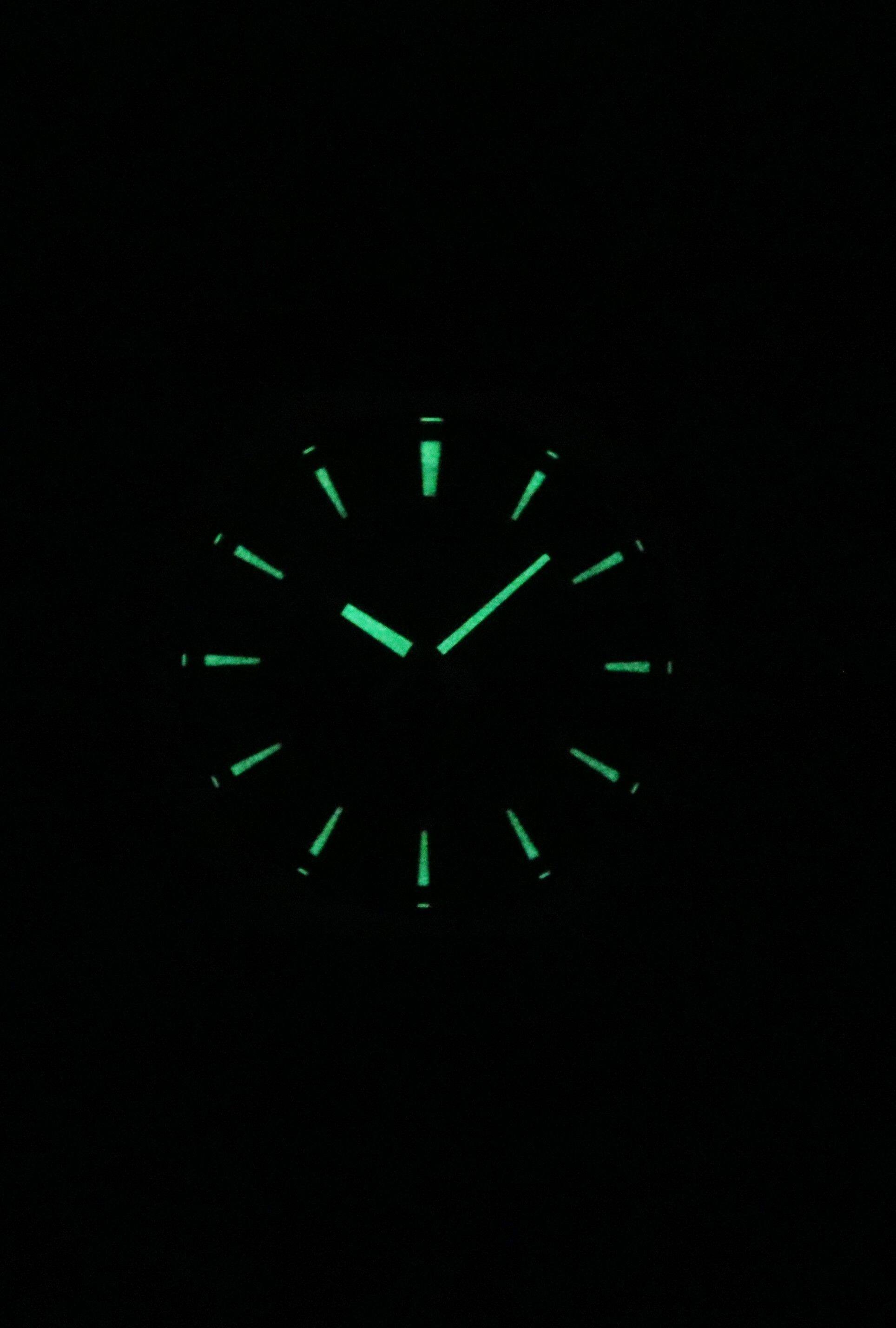 Angle. Casio - Edifice Sapphire Crystal Quartz EFR-S108D-3A Analog Stainless Steel Green Dial Men's Watch 100M - Silver, Green.